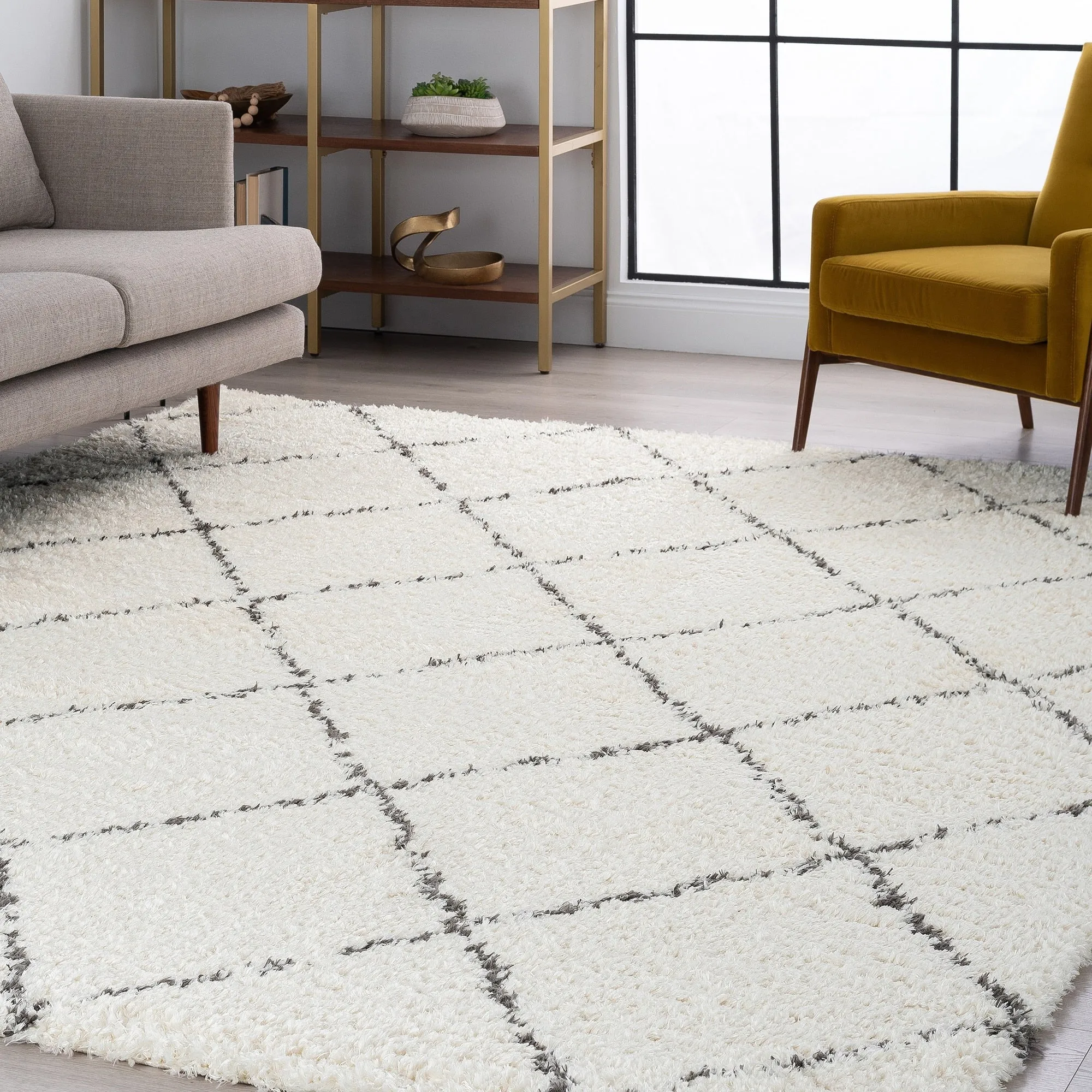 Heartfelt Shag Modern & Contemporary Diamond Indoor Area Rug