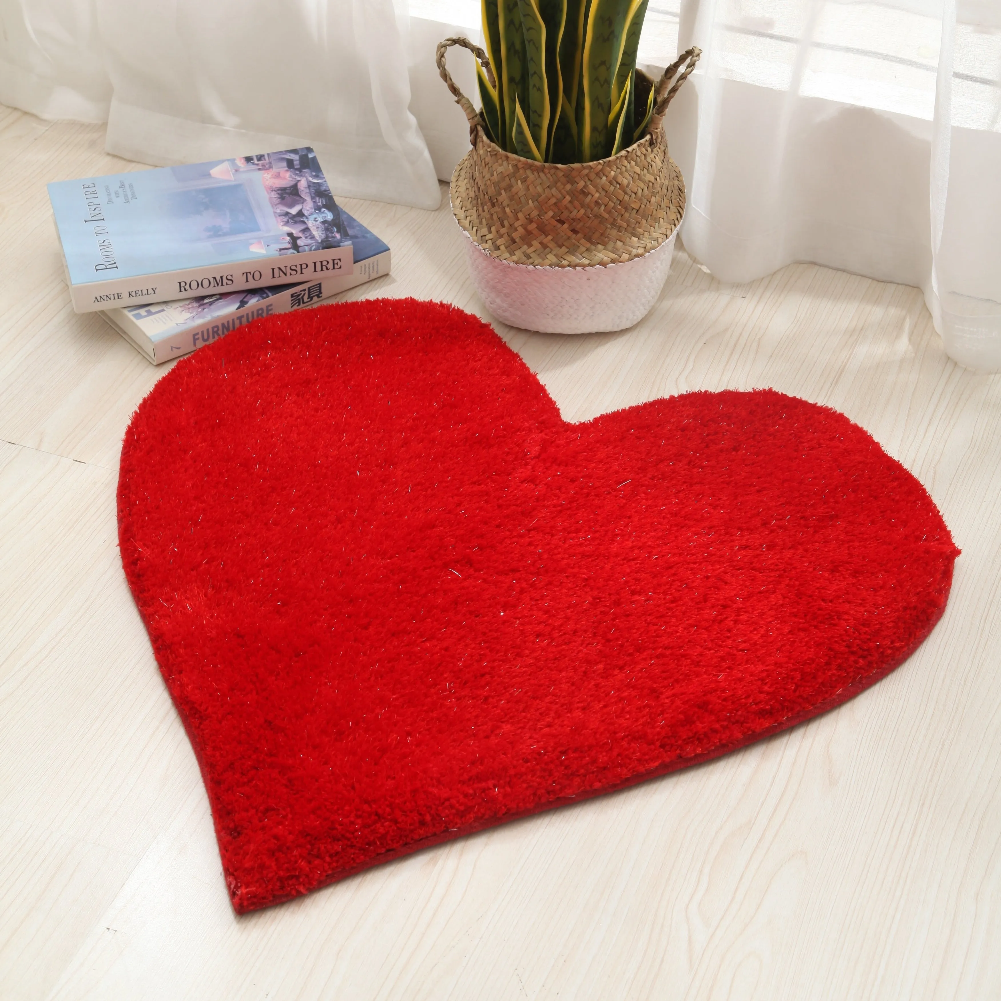 Hearts Collection Hand Woven Shag Area Rug - 24 x 24