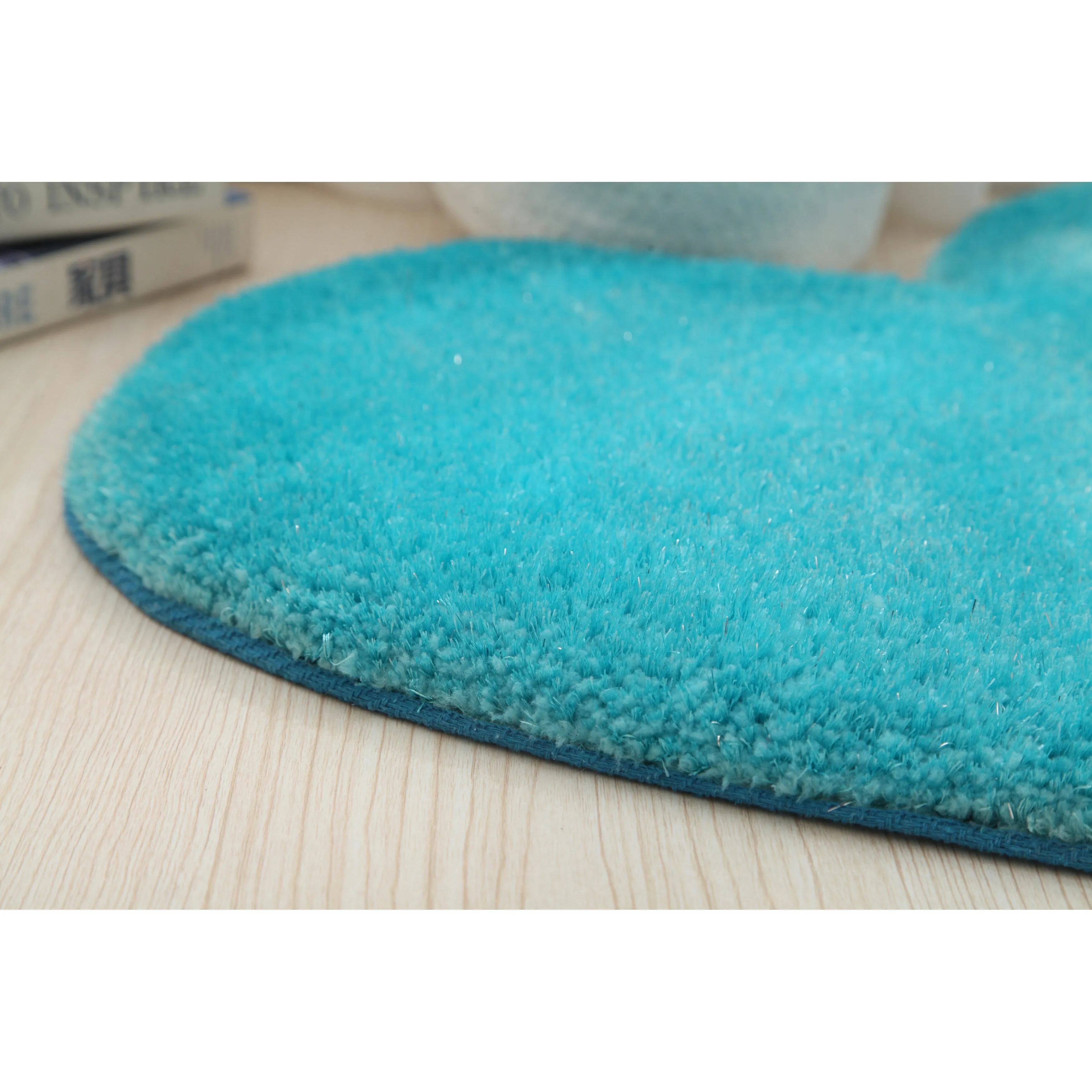 Hearts Collection Hand Woven Shag Area Rug - 24 x 24