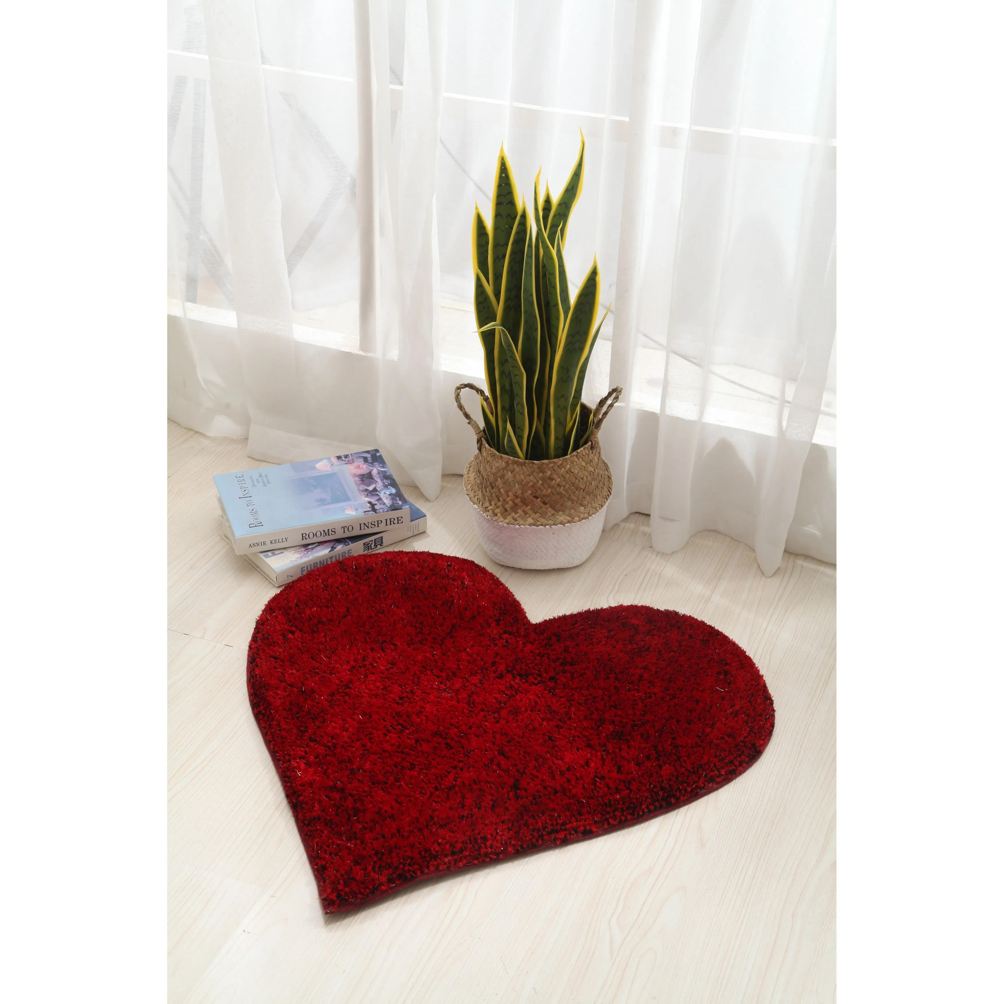 Hearts Collection Hand Woven Shag Area Rug - 24 x 24