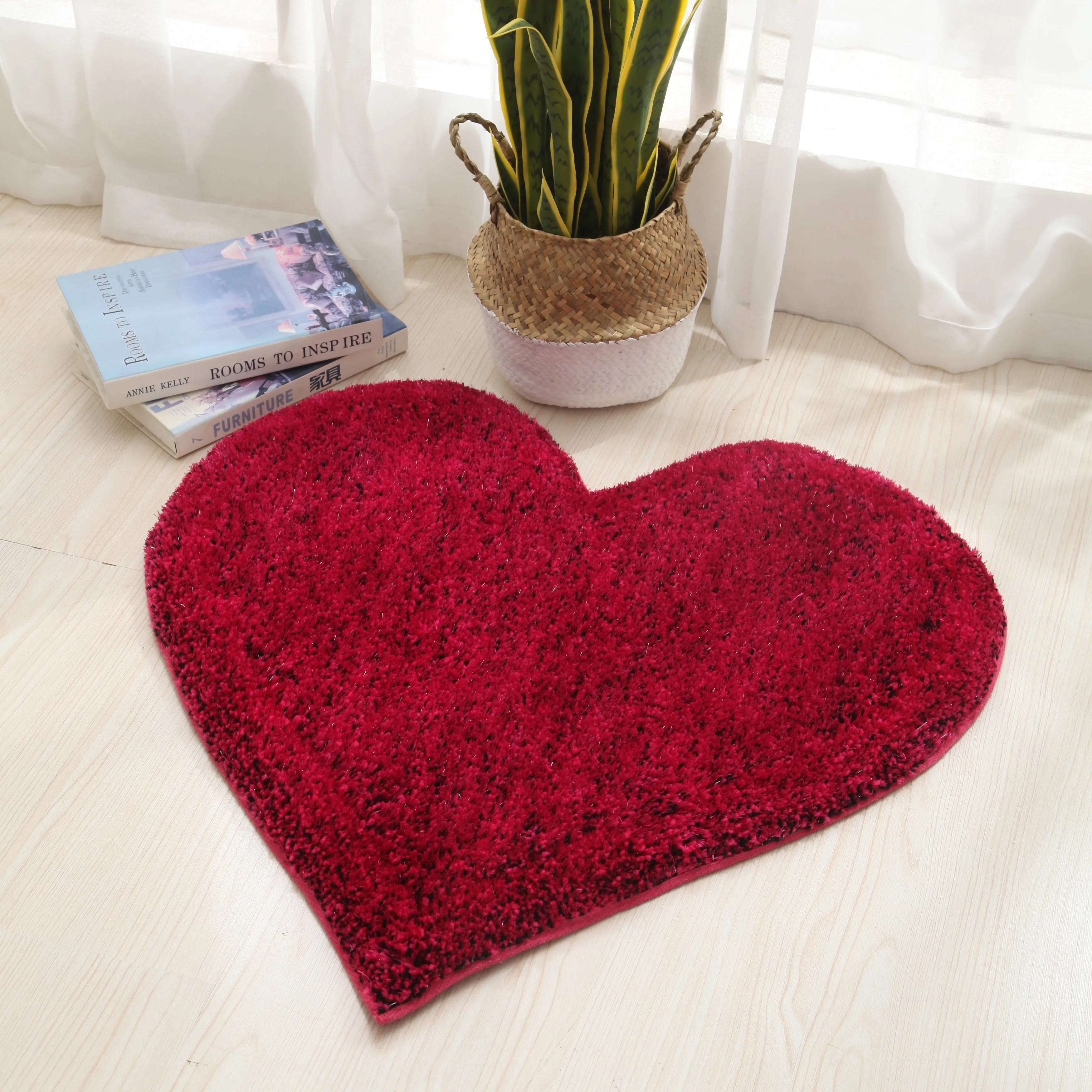 Hearts Collection Hand Woven Shag Area Rug - 24 x 24
