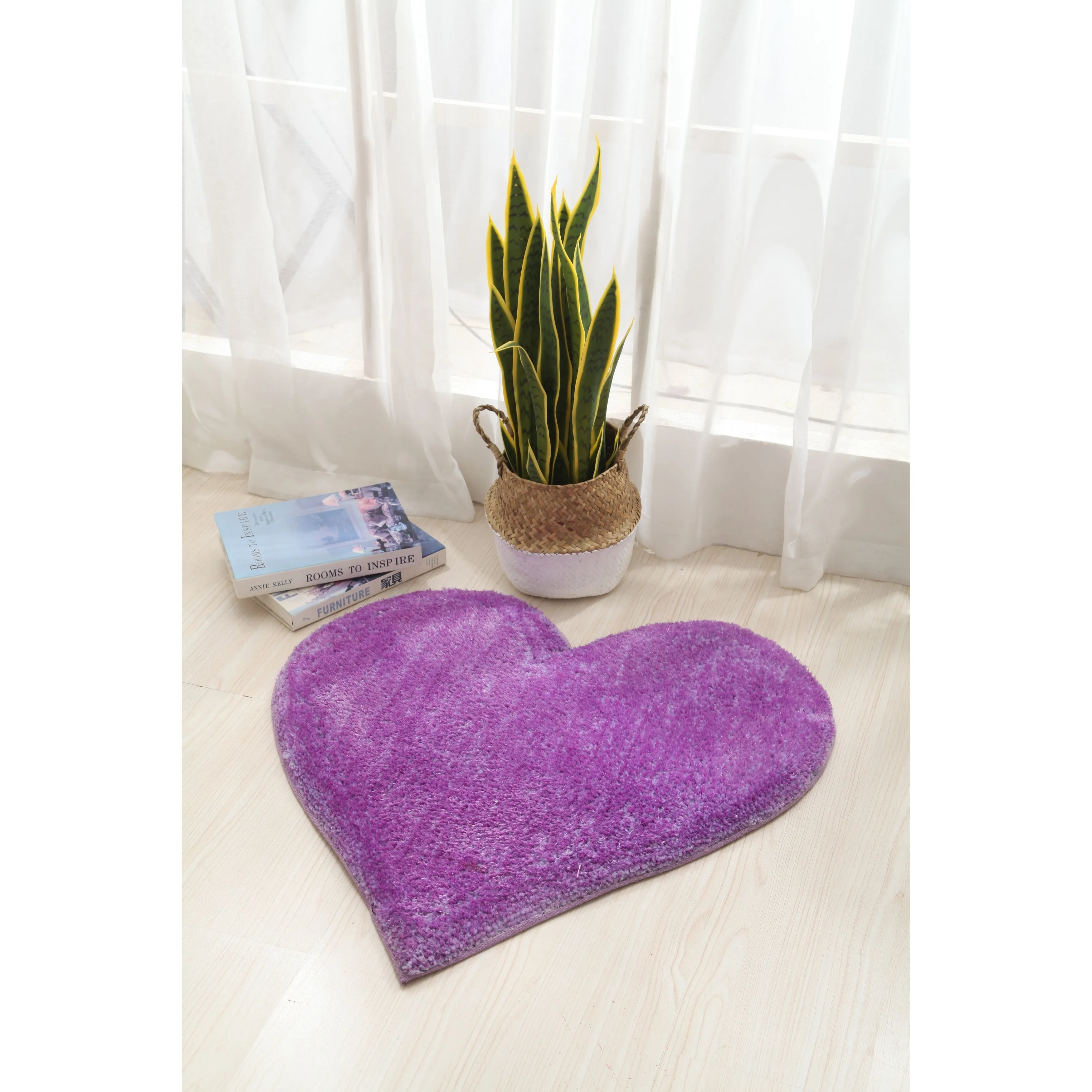 Hearts Collection Hand Woven Shag Area Rug - 24 x 24