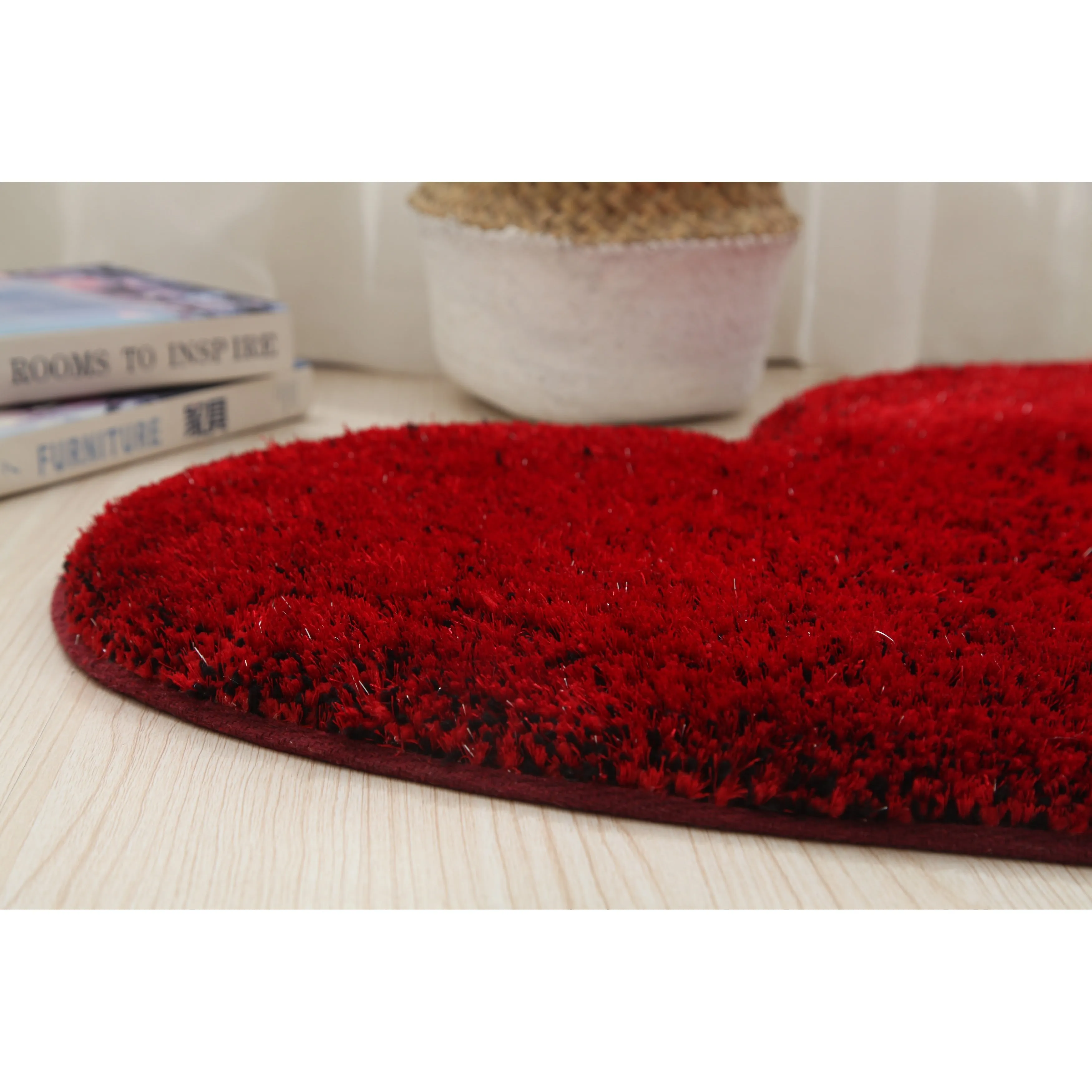 Hearts Collection Hand Woven Shag Area Rug - 24 x 24