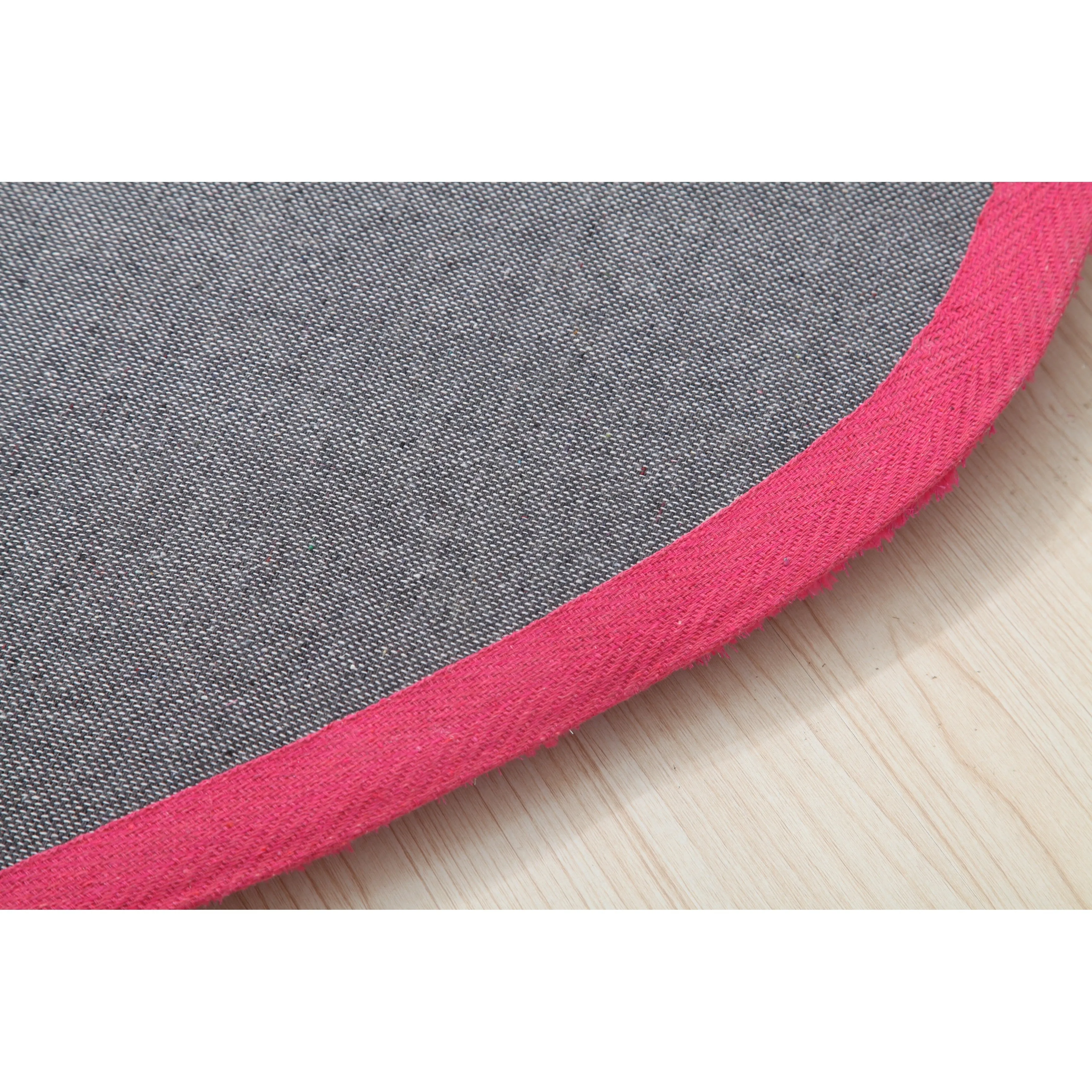 Hearts Collection Hand Woven Shag Area Rug - 24 x 24