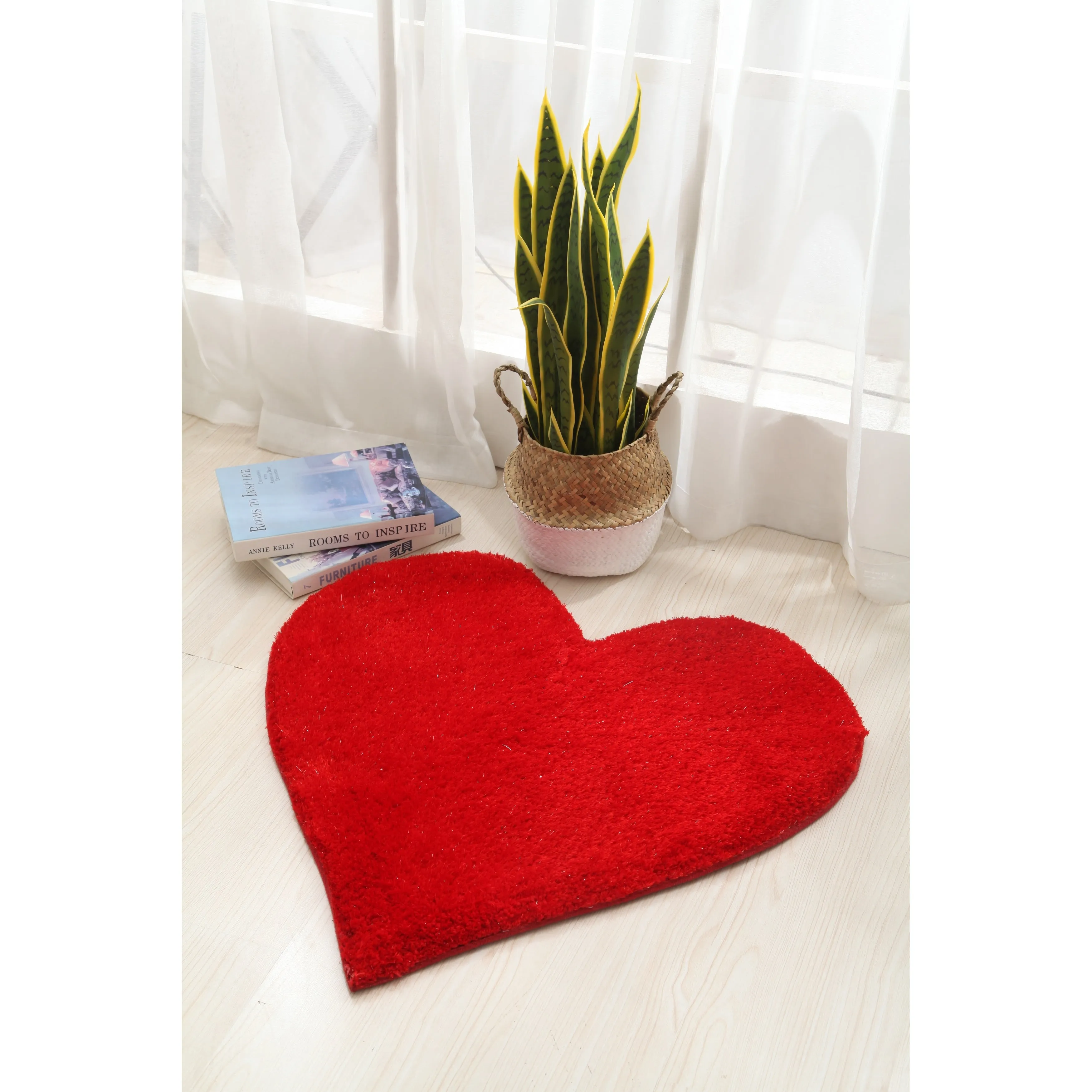 Hearts Collection Hand Woven Shag Area Rug - 24 x 24