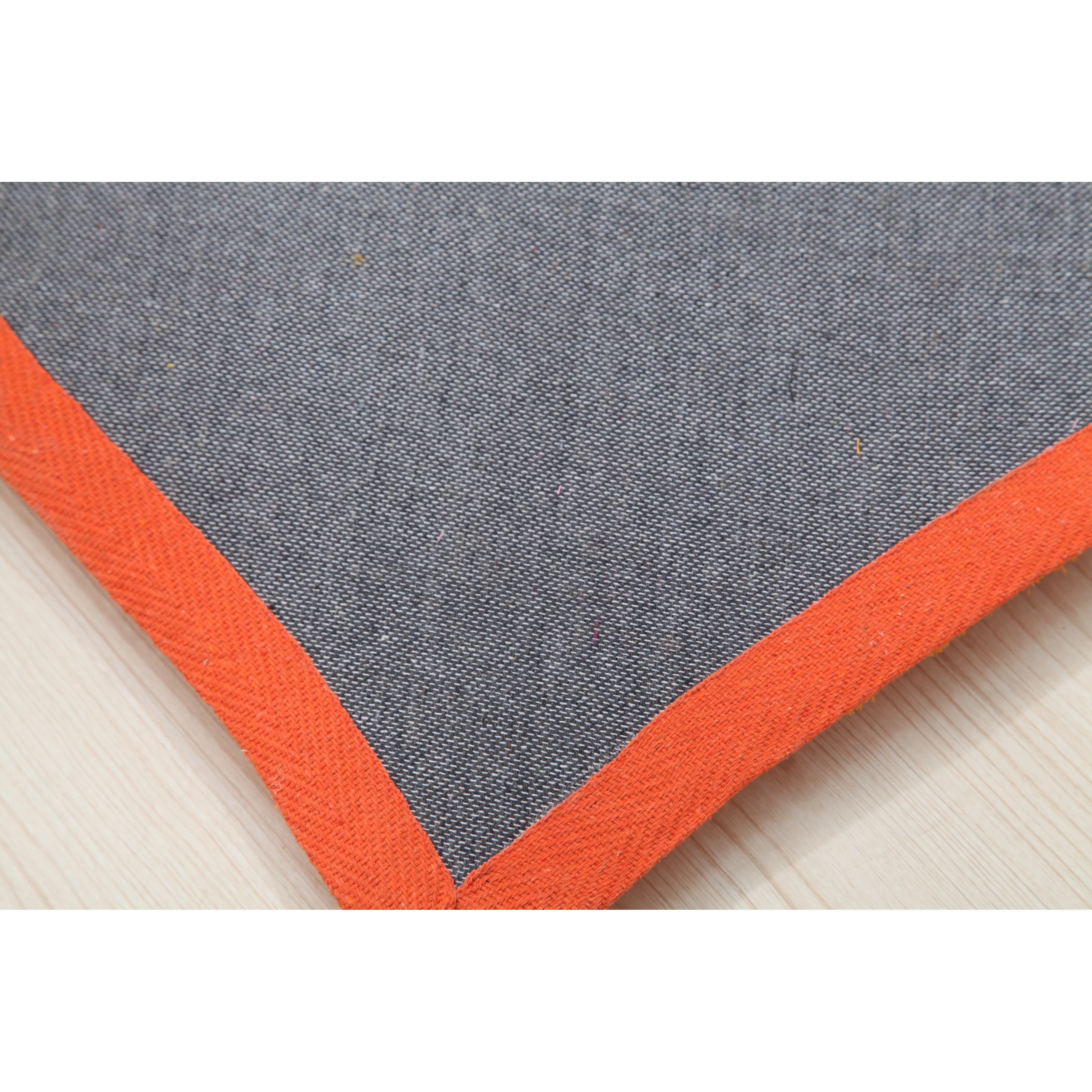 Hearts Collection Hand Woven Shag Area Rug - 24 x 24