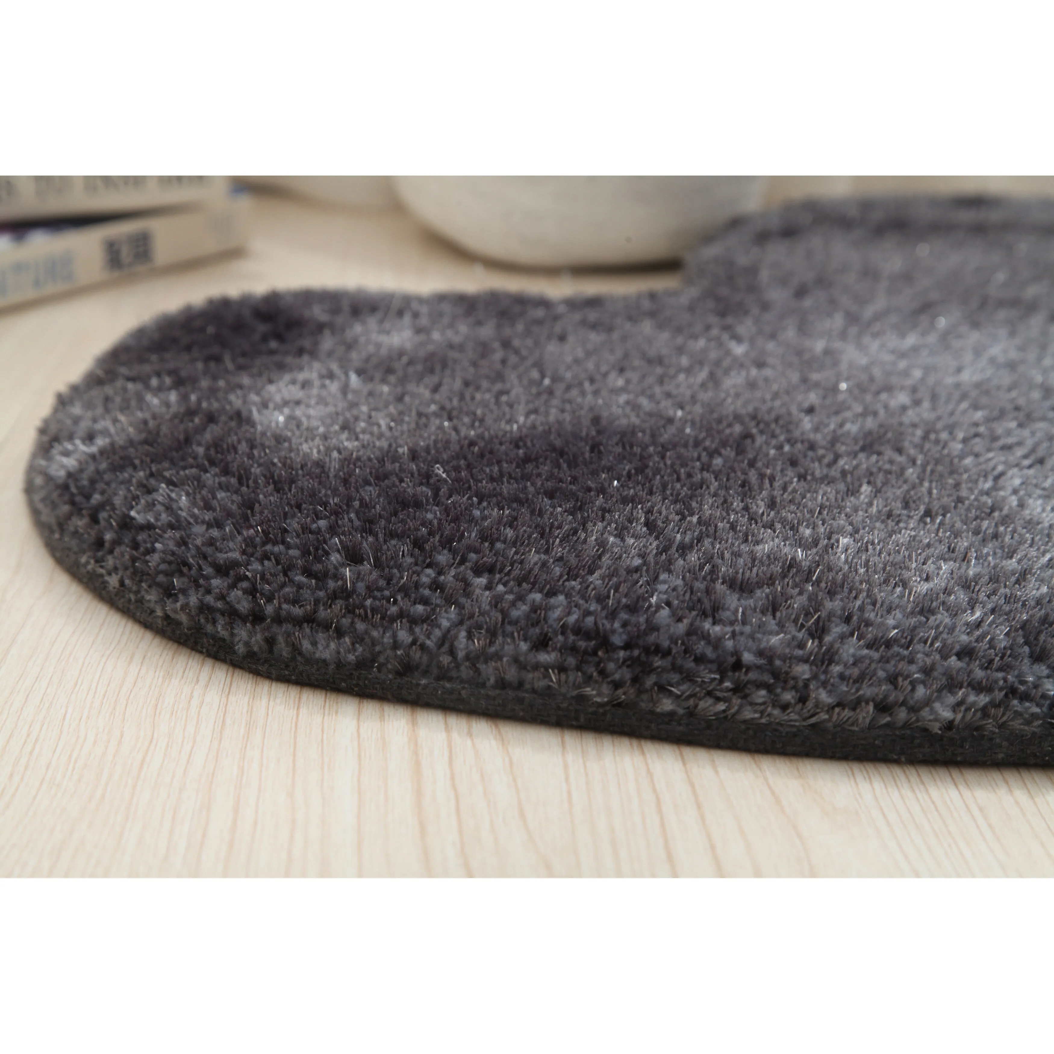 Hearts Collection Hand Woven Shag Area Rug - 24 x 24