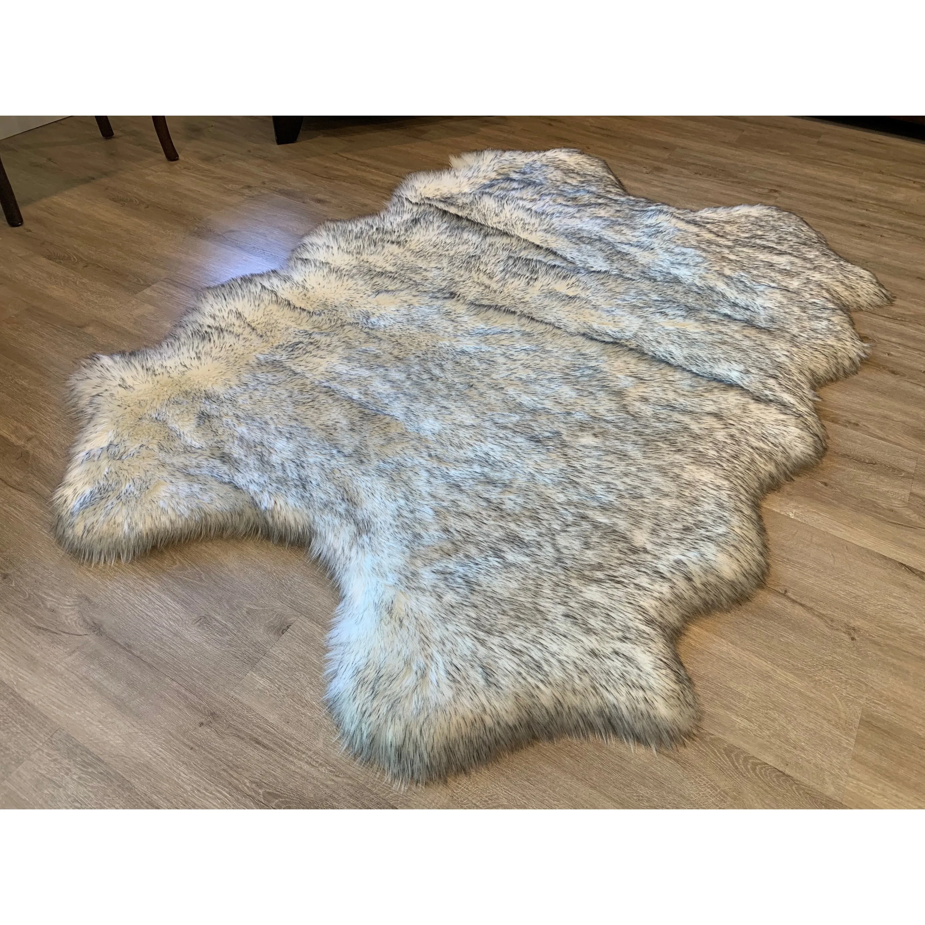 Highland Select Natural Long Wool Sheepskin 4 Pelt Shag Rug - 3'6 x 5'6