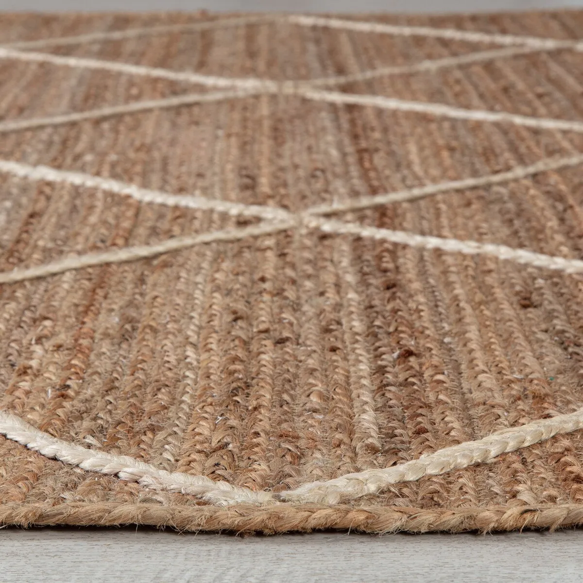 Jani Domme Natural & Ivory Diamond Braided Area Rug - Elegant and Durable Floor Covering
