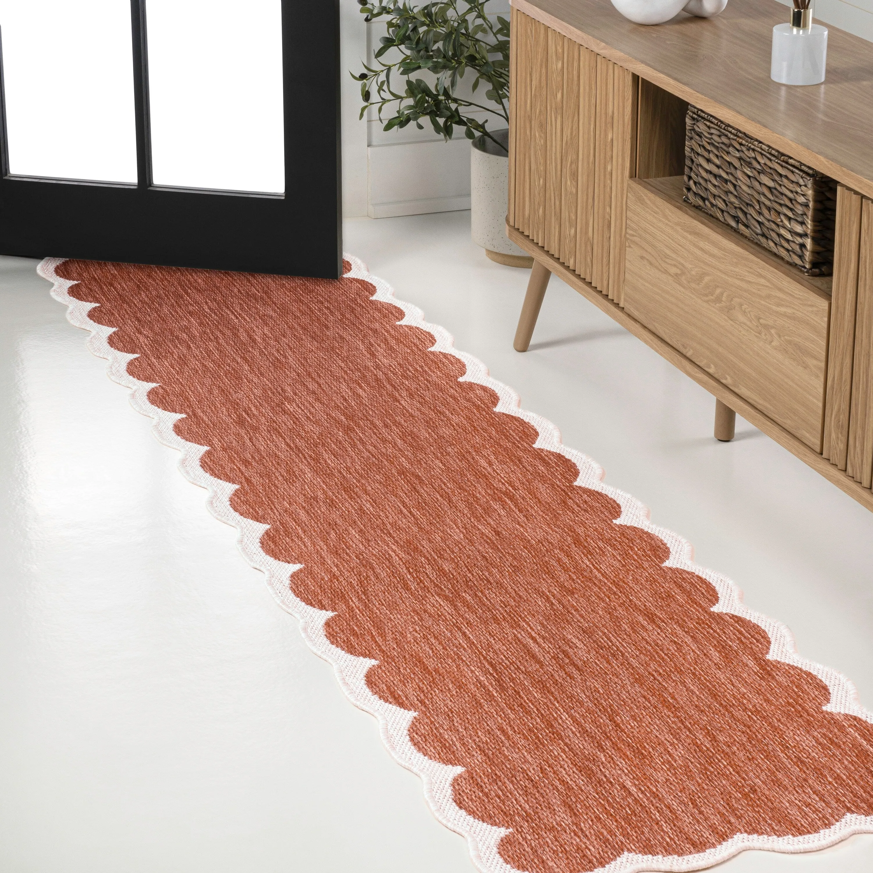 JONATHAN Y Alice Classic Cottage Two-Tone Scalloped Indoor/Outdoor Shaped Area Rug
