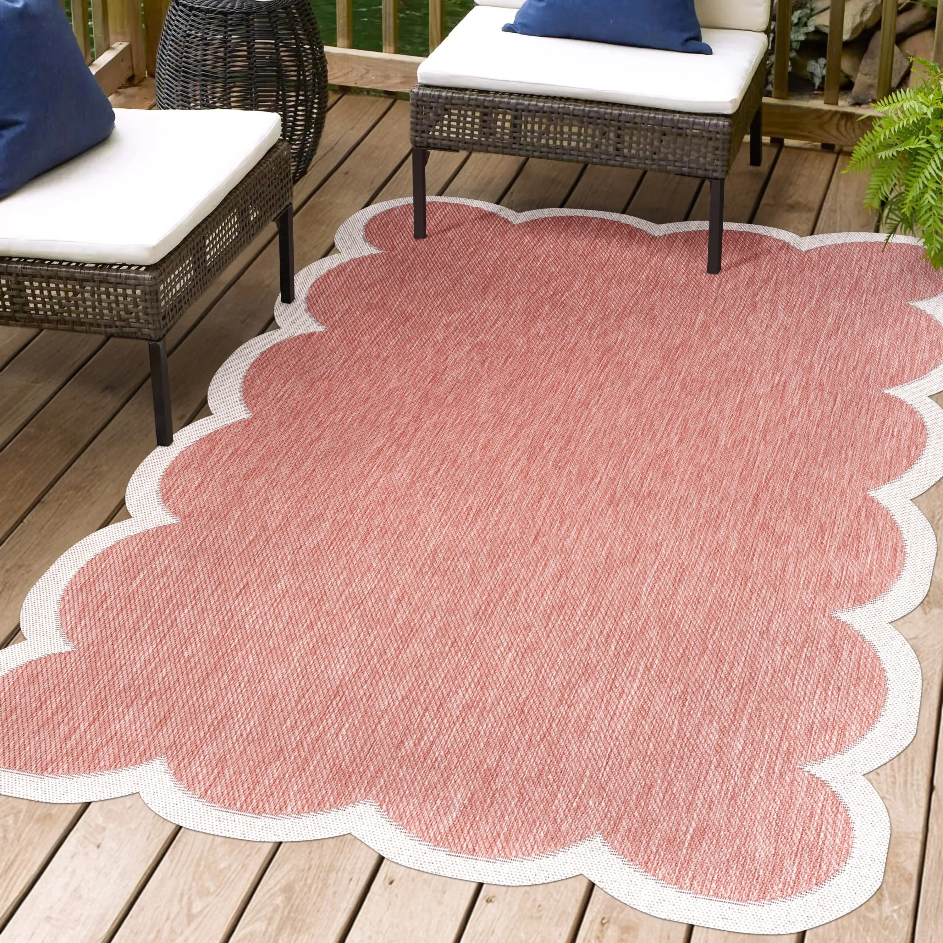 JONATHAN Y Alice Classic Cottage Two-Tone Scalloped Indoor/Outdoor Shaped Area Rug