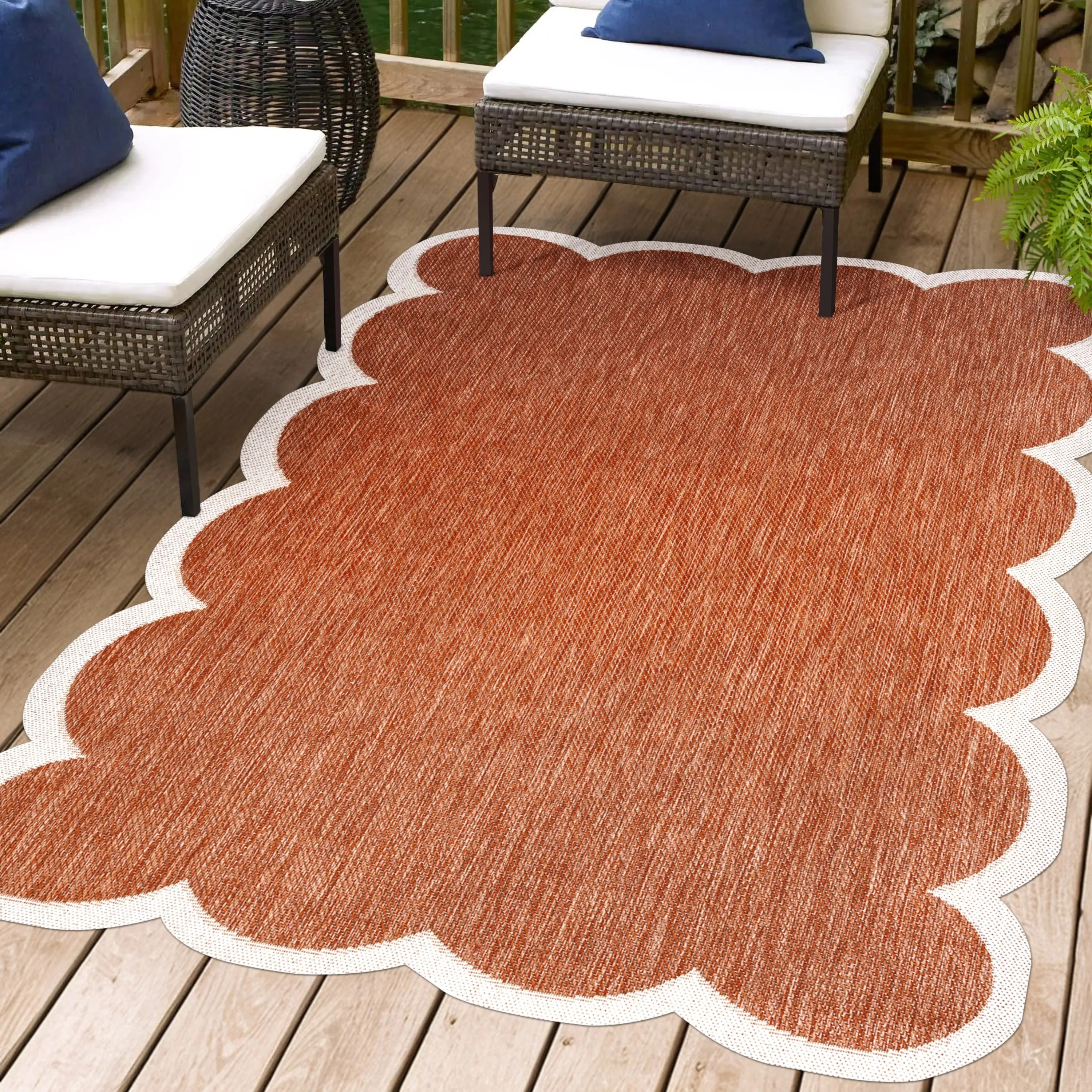 JONATHAN Y Alice Classic Cottage Two-Tone Scalloped Indoor/Outdoor Shaped Area Rug
