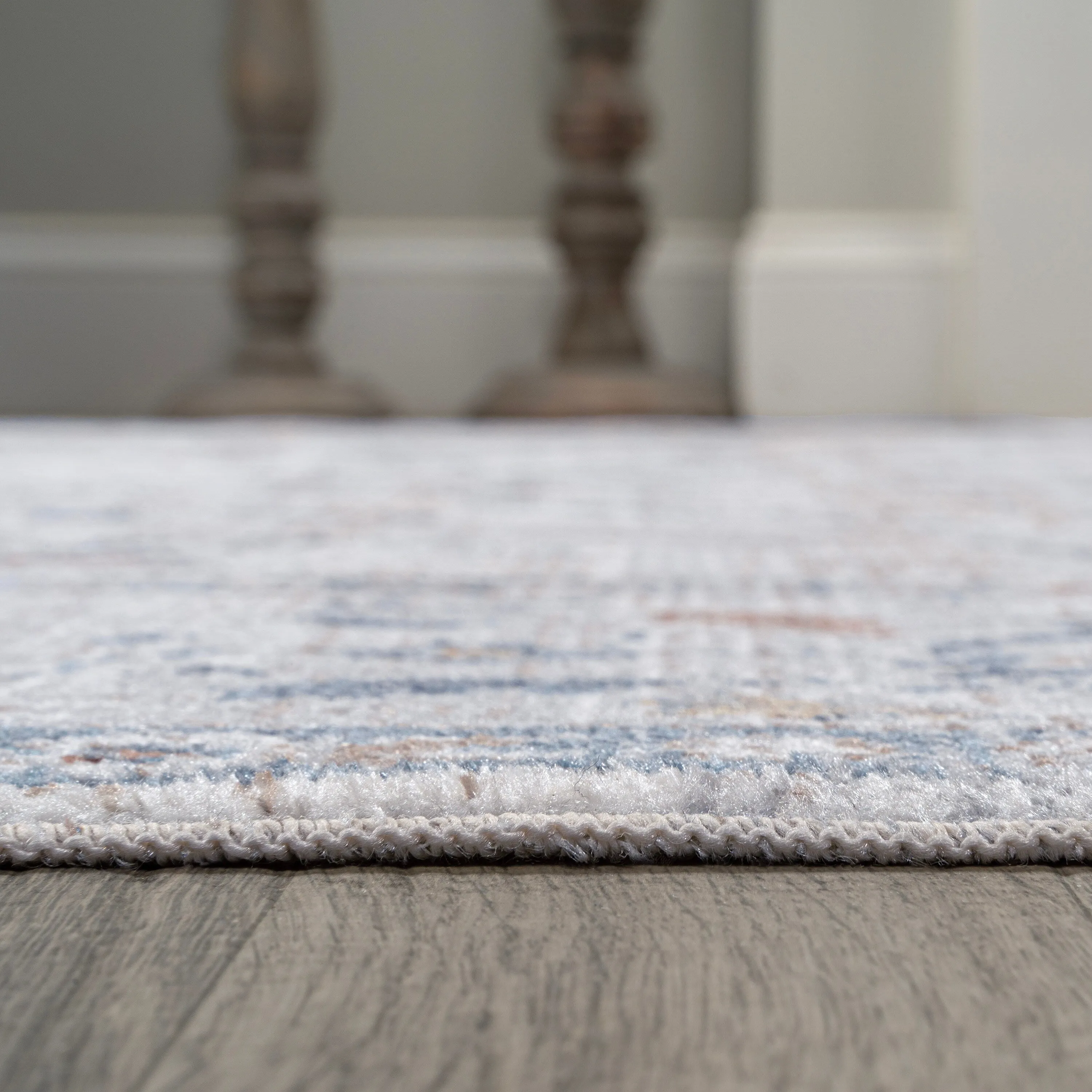 JONATHAN Y Amoeba Rustic Border Low-Pile Machine-Washable Area Rug