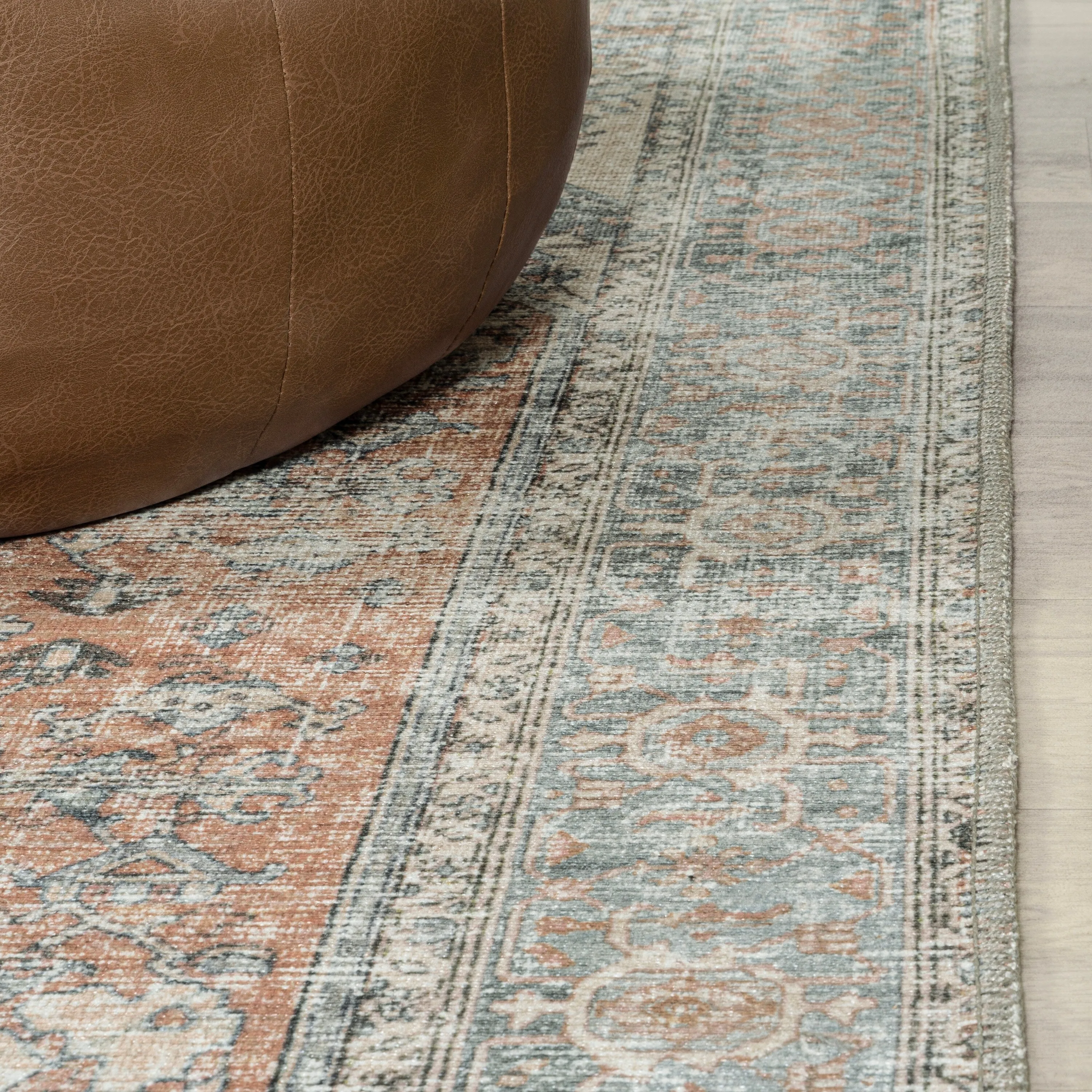 JONATHAN Y Bausch Distressed Medallion Chenille Machine-Washable Area Rug