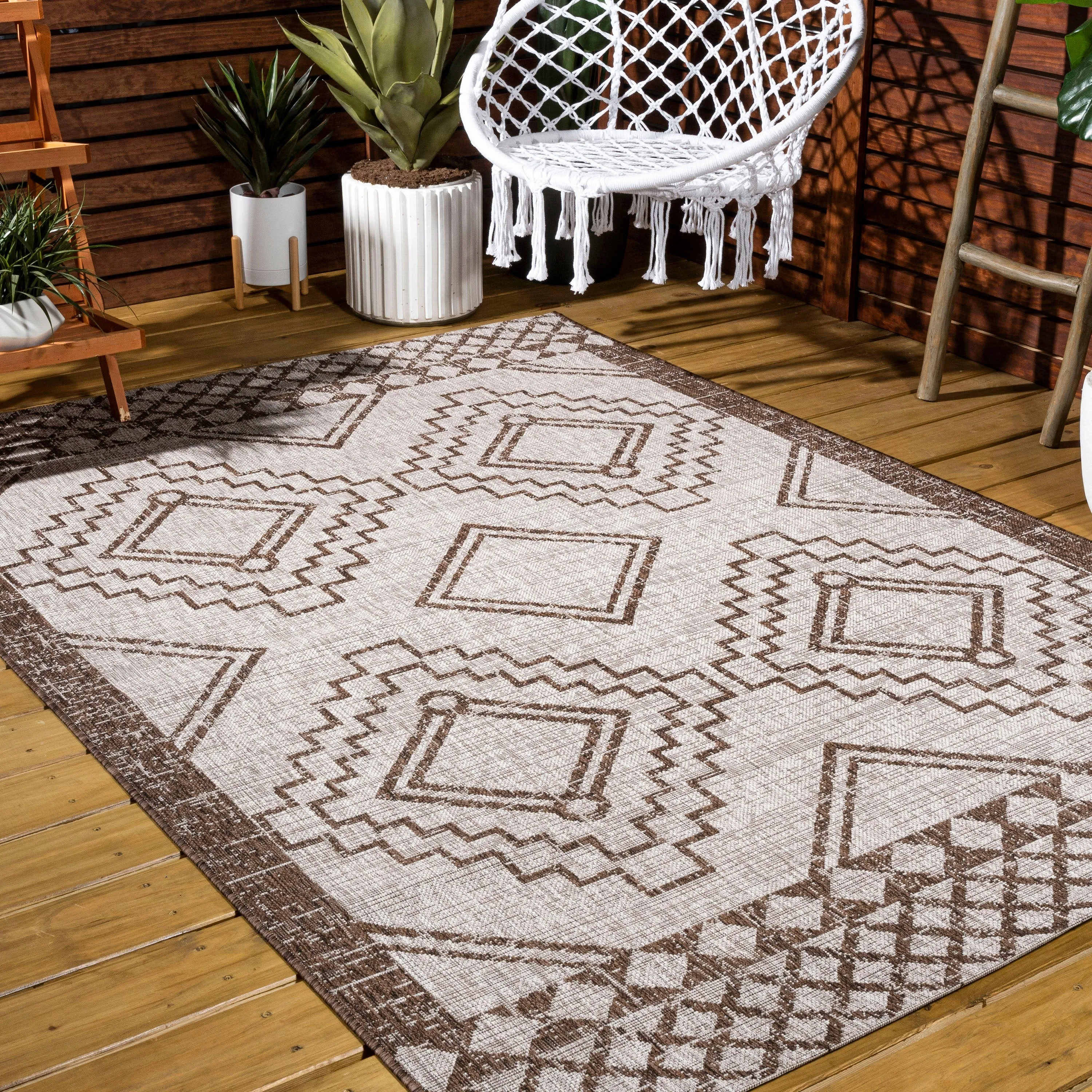 JONATHAN Y Carwa Diamond Tribal Medallion Indoor/Outdoor Area Rug
