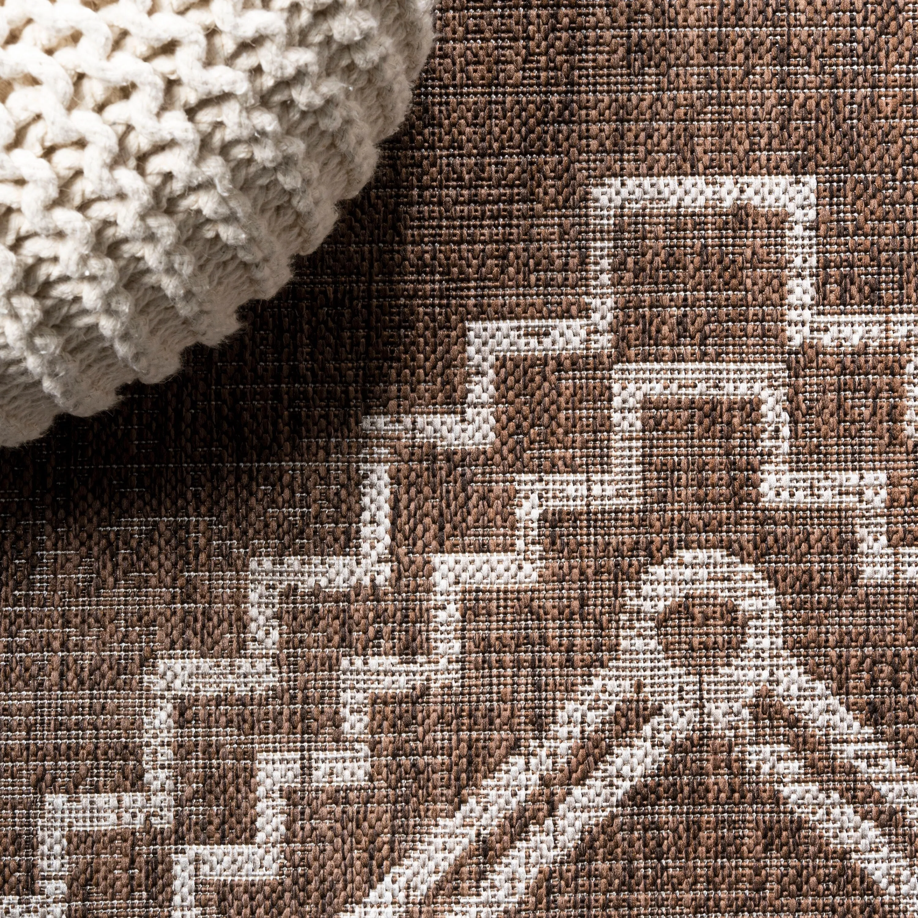 JONATHAN Y Carwa Diamond Tribal Medallion Indoor/Outdoor Area Rug