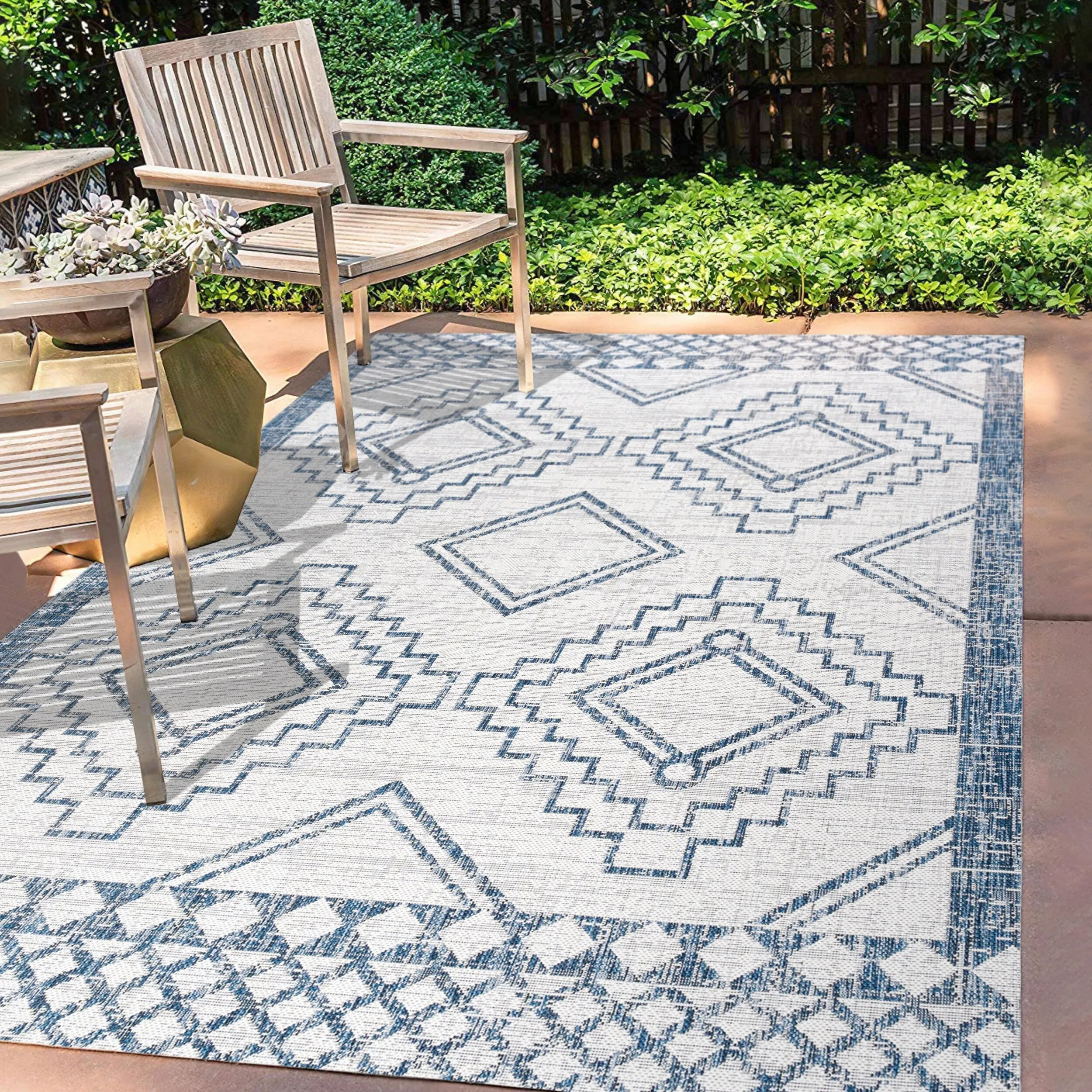 JONATHAN Y Carwa Diamond Tribal Medallion Indoor/Outdoor Area Rug