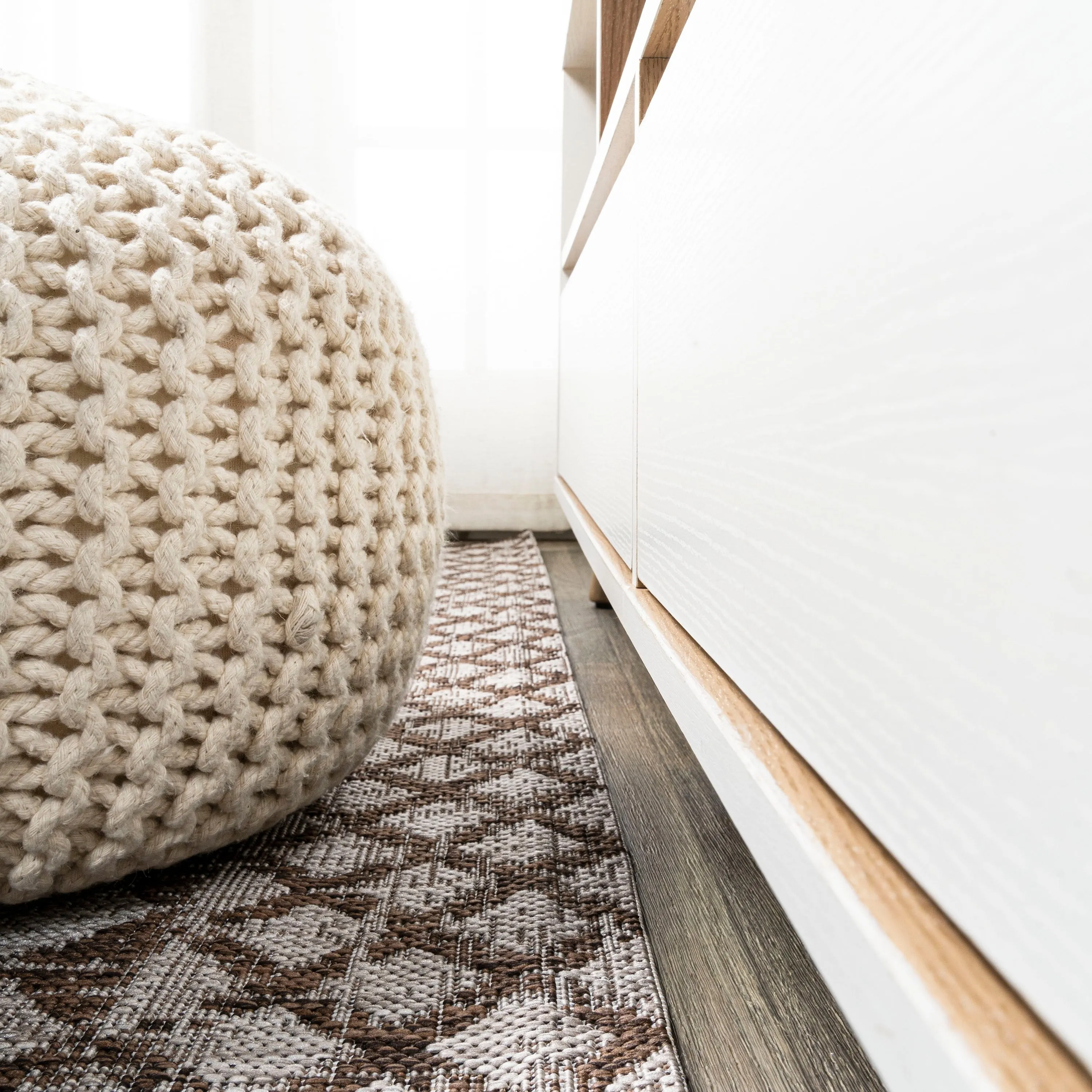 JONATHAN Y Carwa Diamond Tribal Medallion Indoor/Outdoor Area Rug
