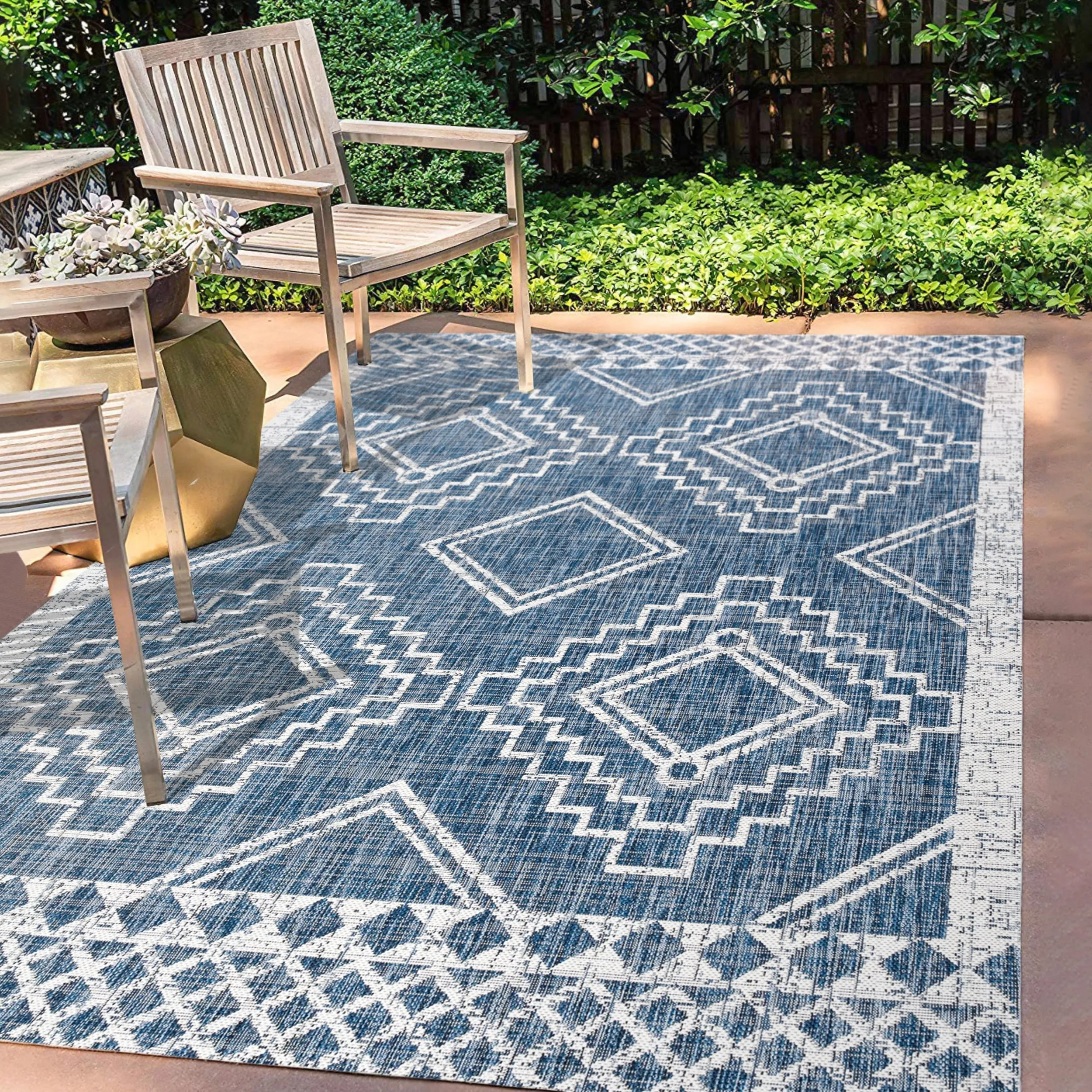 JONATHAN Y Carwa Diamond Tribal Medallion Indoor/Outdoor Area Rug