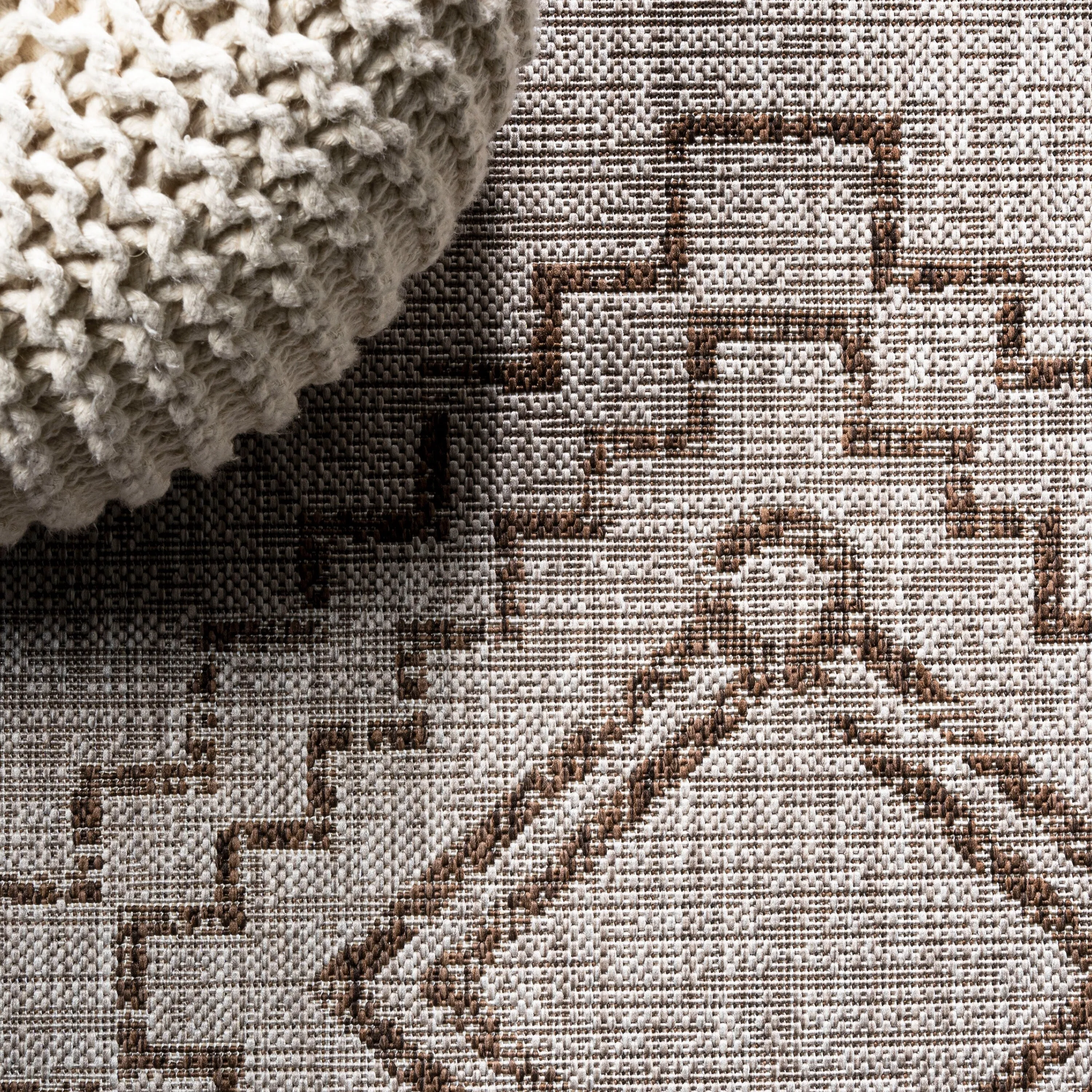 JONATHAN Y Carwa Diamond Tribal Medallion Indoor/Outdoor Area Rug