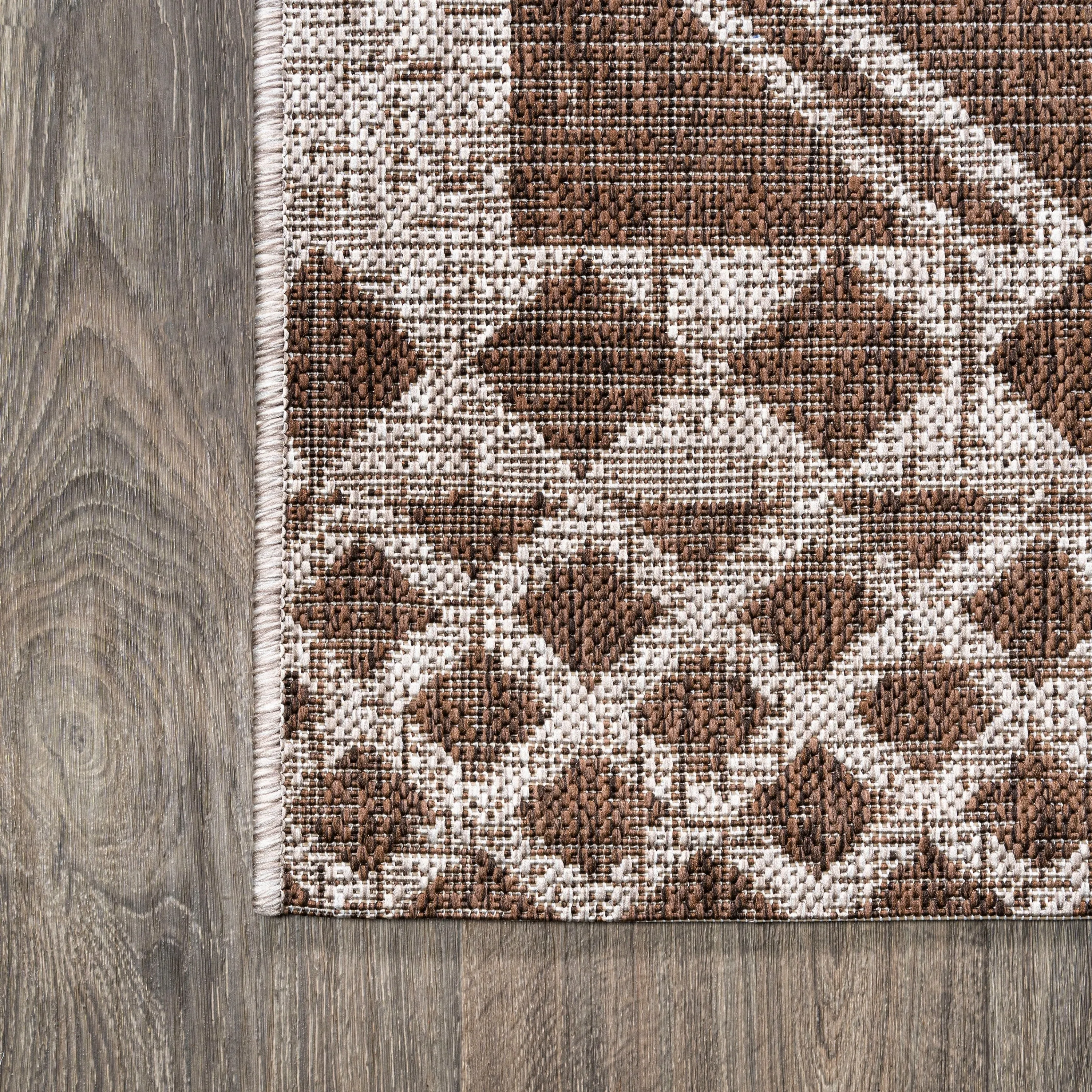 JONATHAN Y Carwa Diamond Tribal Medallion Indoor/Outdoor Area Rug
