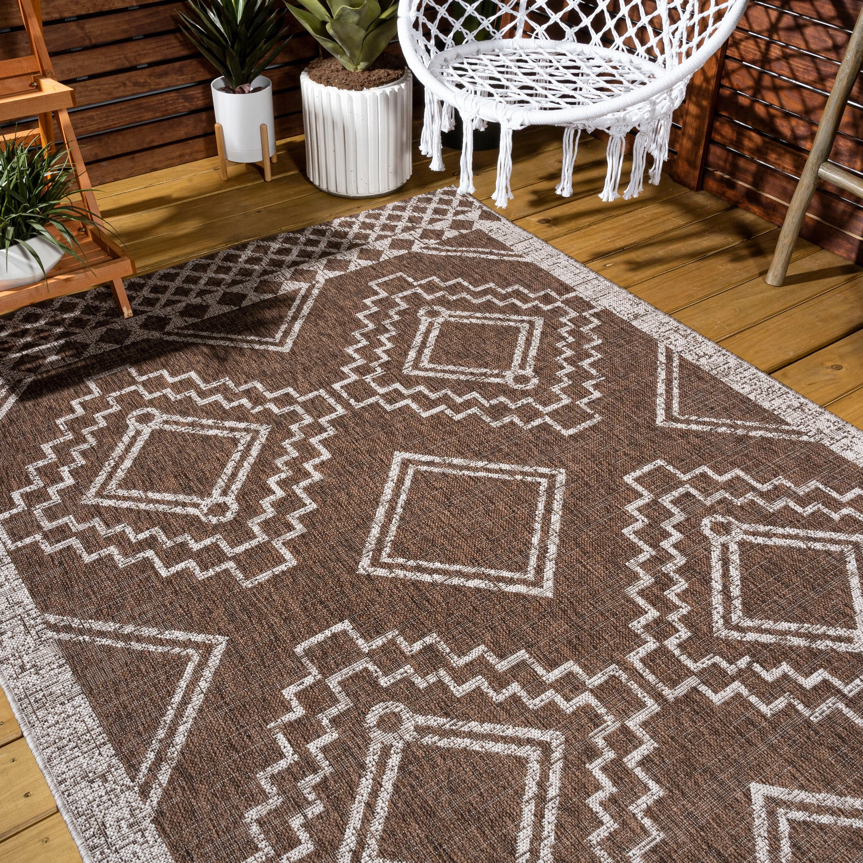 JONATHAN Y Carwa Diamond Tribal Medallion Indoor/Outdoor Area Rug