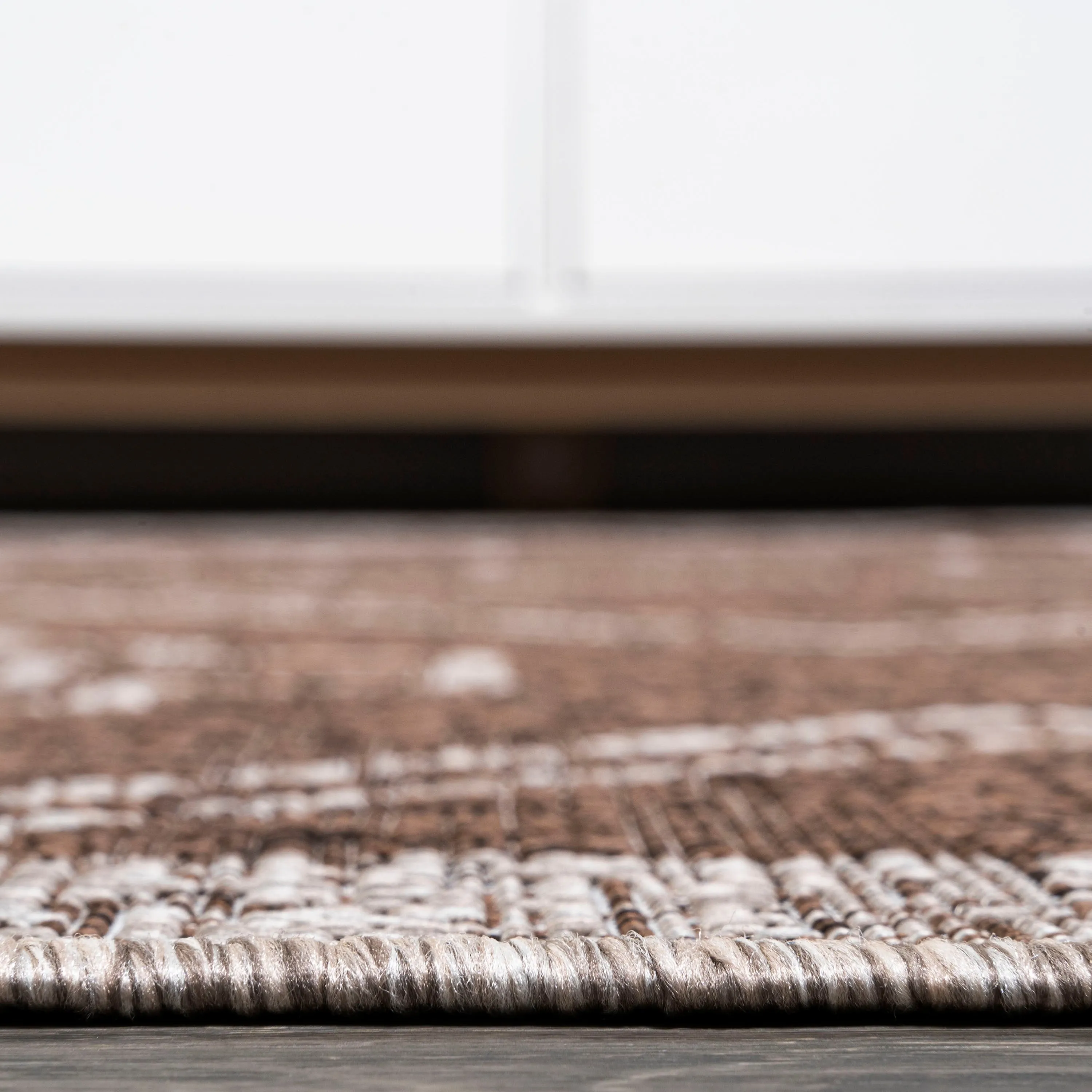 JONATHAN Y Carwa Diamond Tribal Medallion Indoor/Outdoor Area Rug
