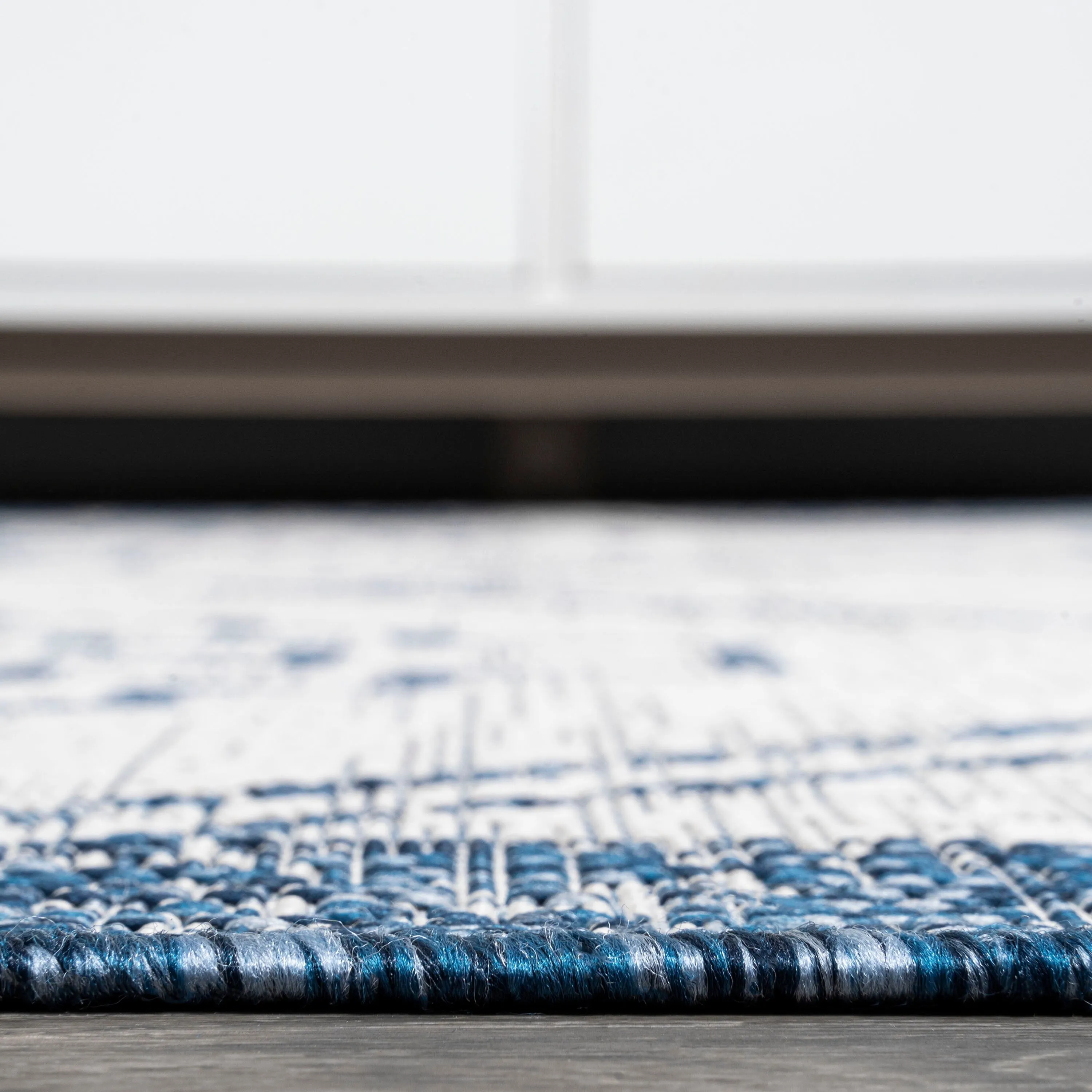 JONATHAN Y Carwa Diamond Tribal Medallion Indoor/Outdoor Area Rug
