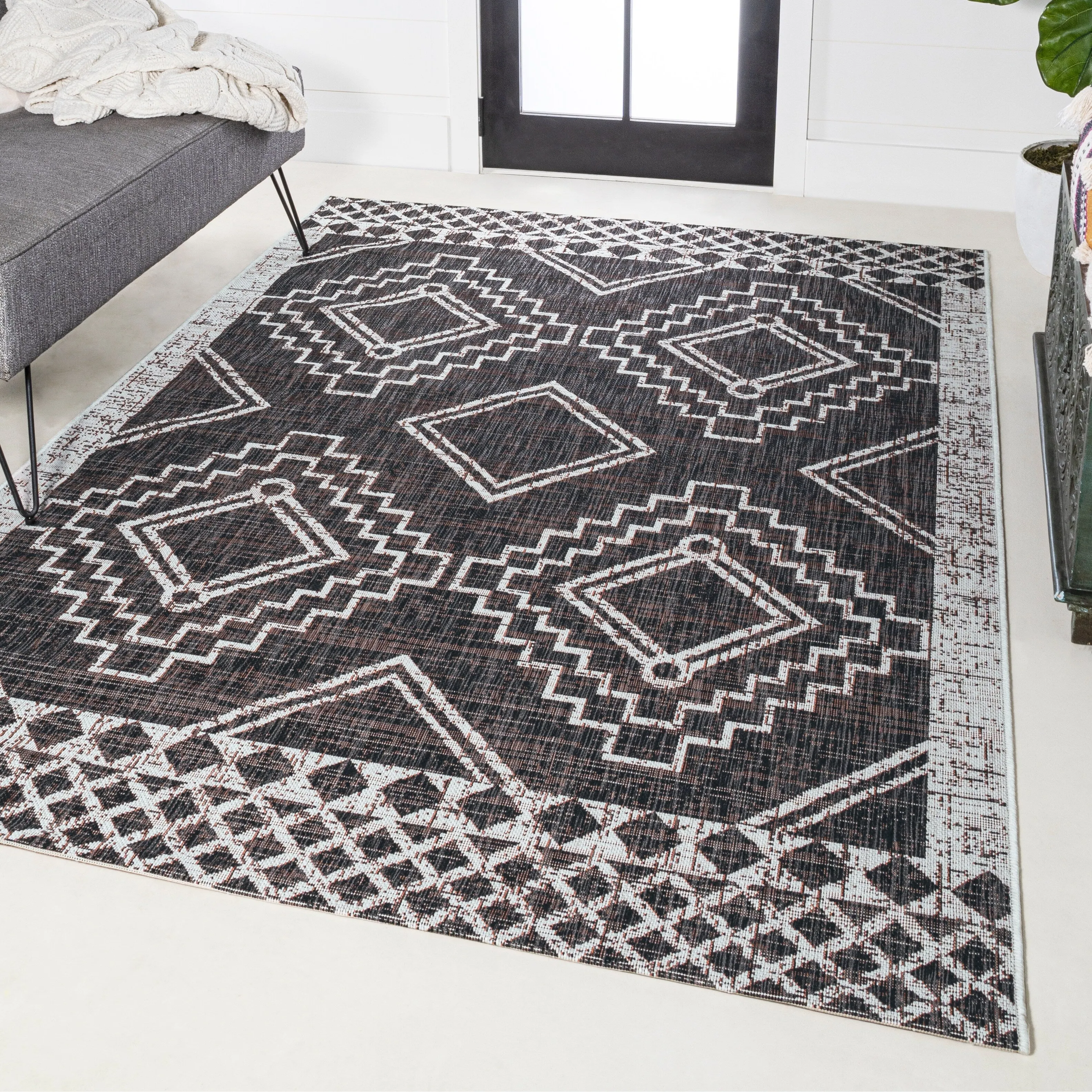 JONATHAN Y Carwa Diamond Tribal Medallion Indoor/Outdoor Area Rug