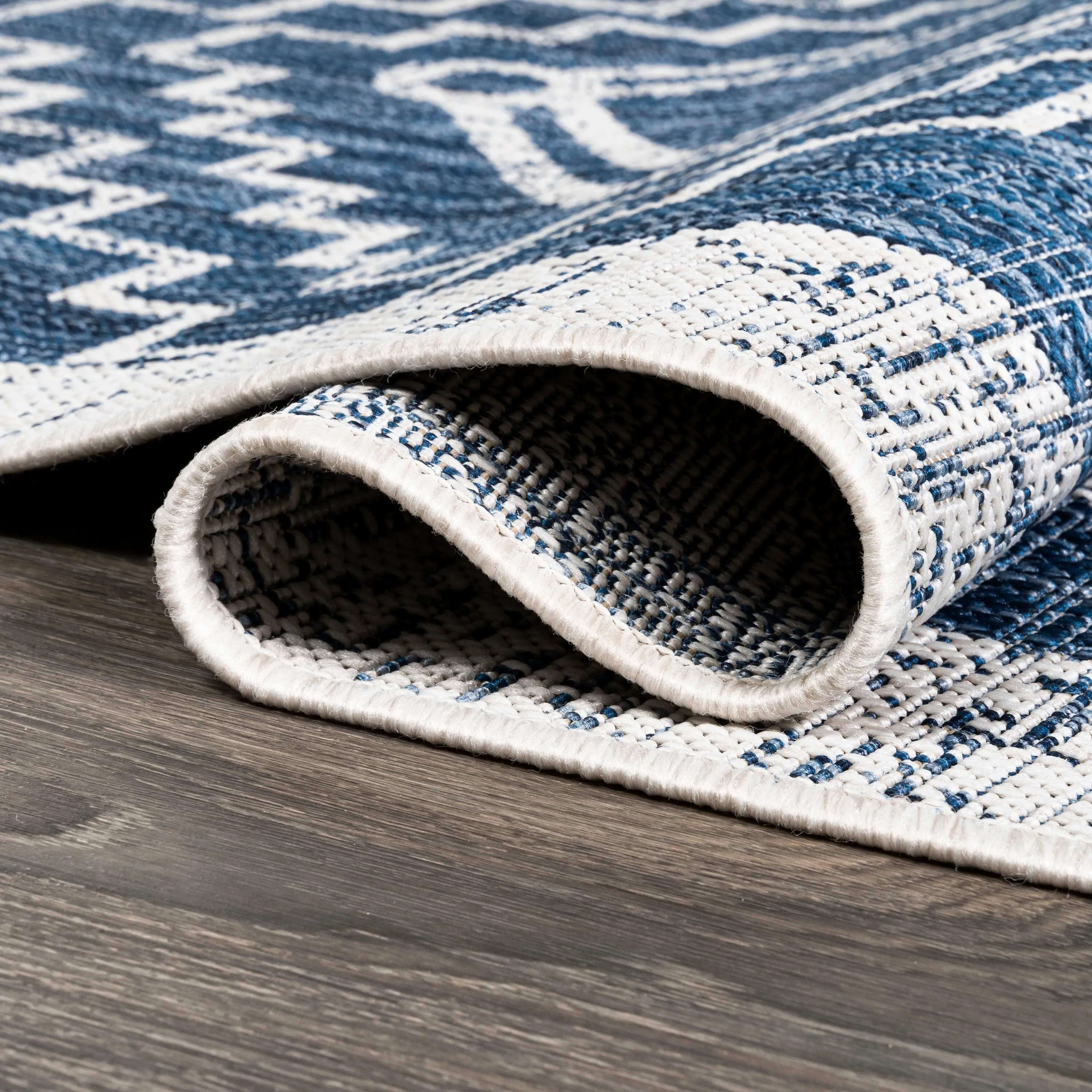 JONATHAN Y Carwa Diamond Tribal Medallion Indoor/Outdoor Area Rug