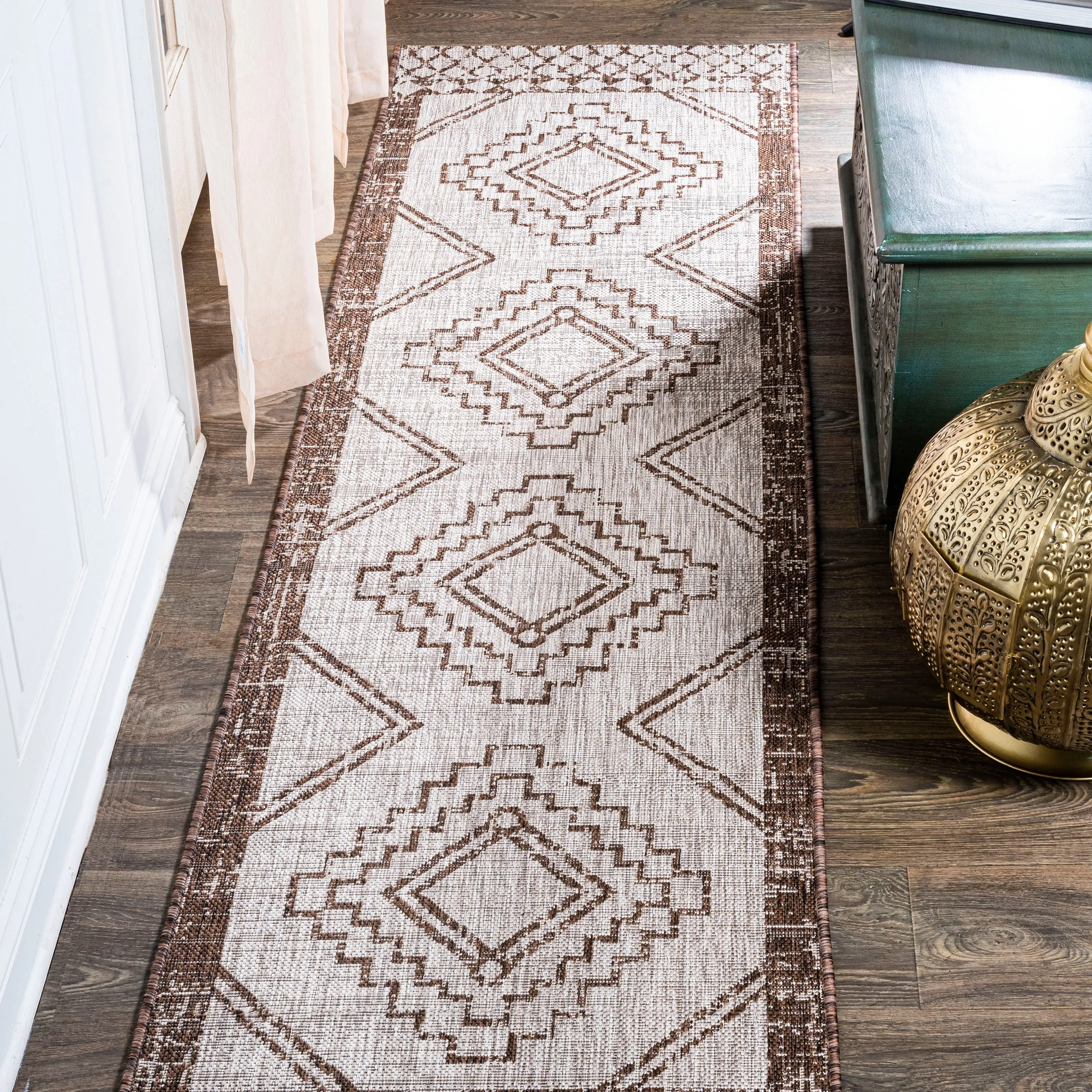 JONATHAN Y Carwa Diamond Tribal Medallion Indoor/Outdoor Area Rug