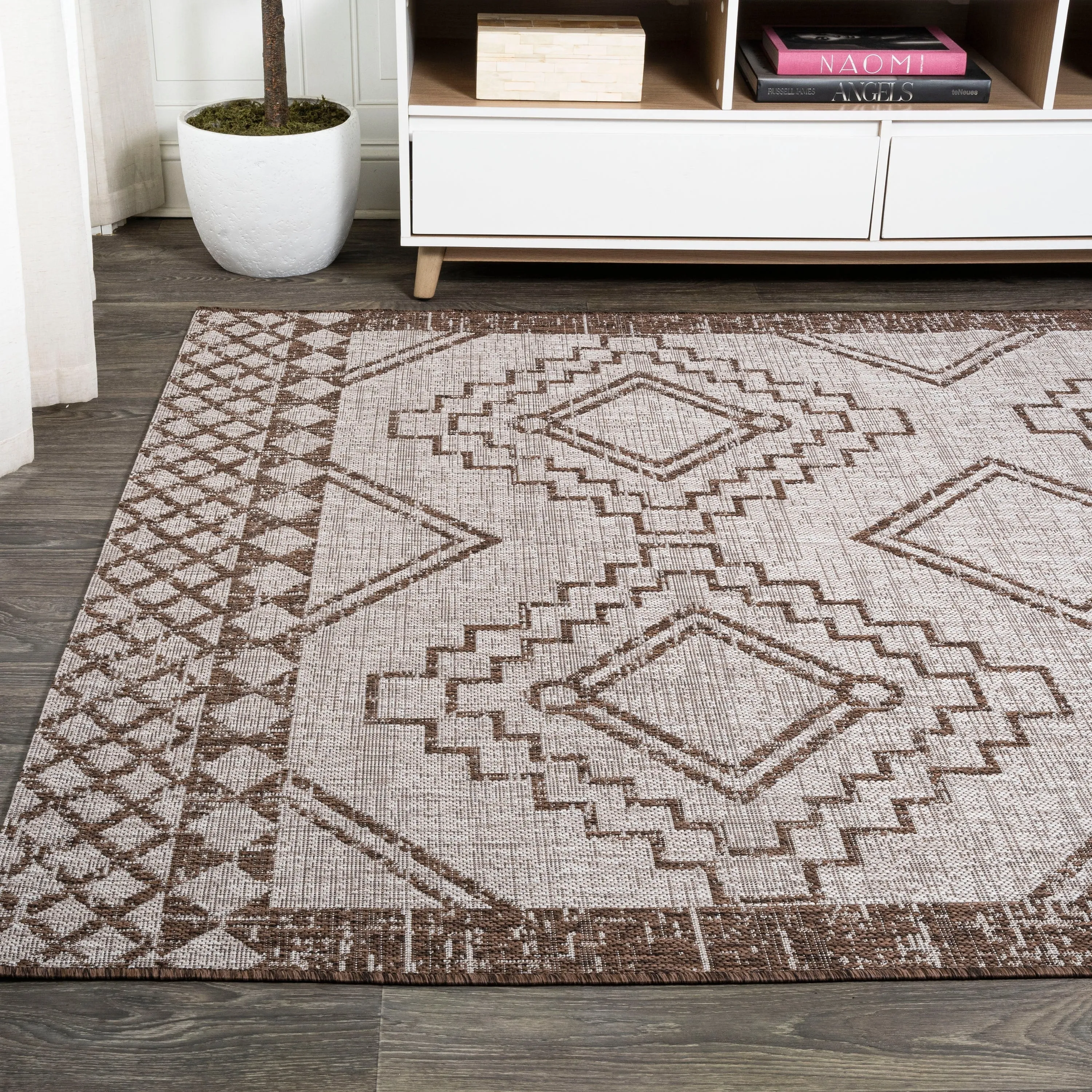 JONATHAN Y Carwa Diamond Tribal Medallion Indoor/Outdoor Area Rug
