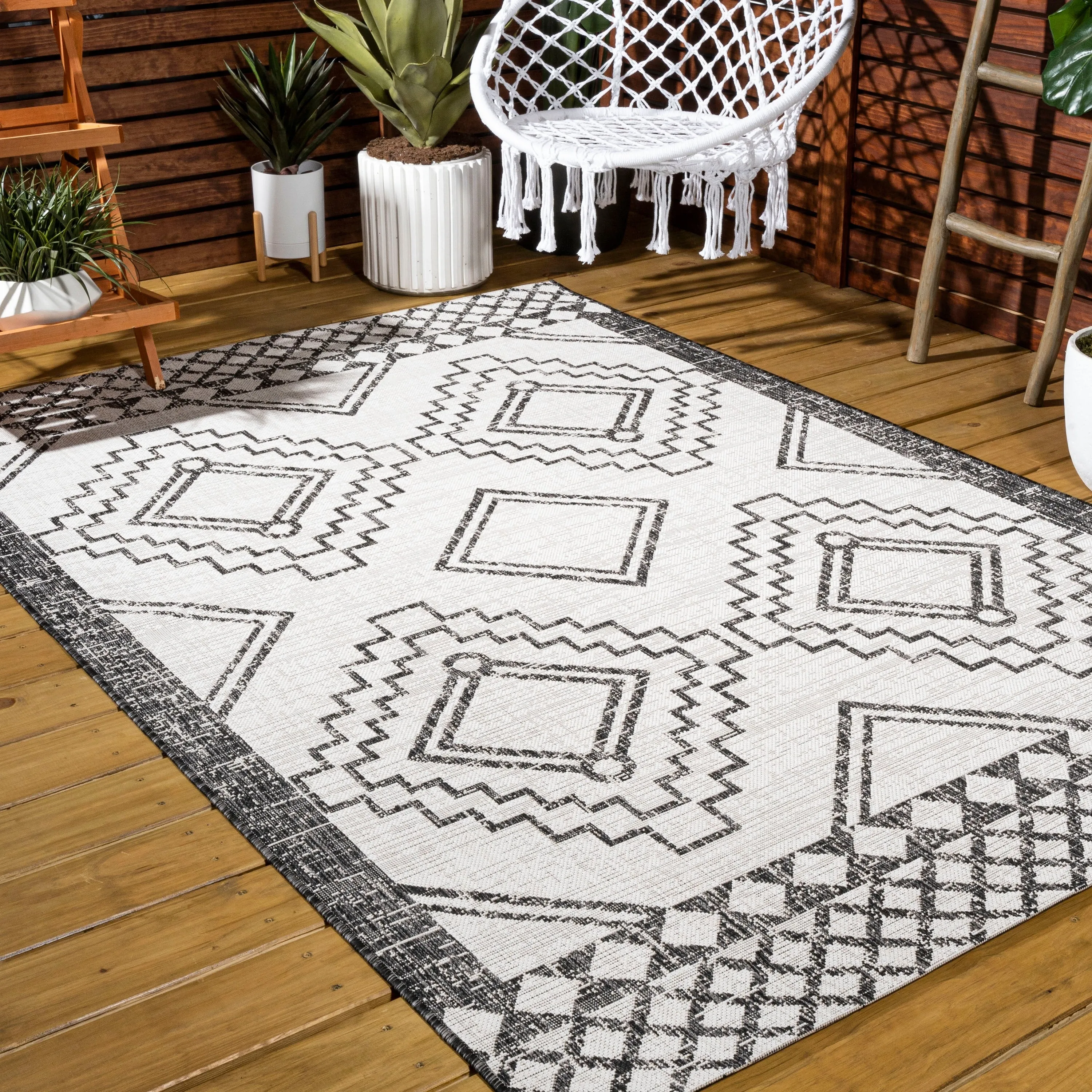 JONATHAN Y Carwa Diamond Tribal Medallion Indoor/Outdoor Area Rug