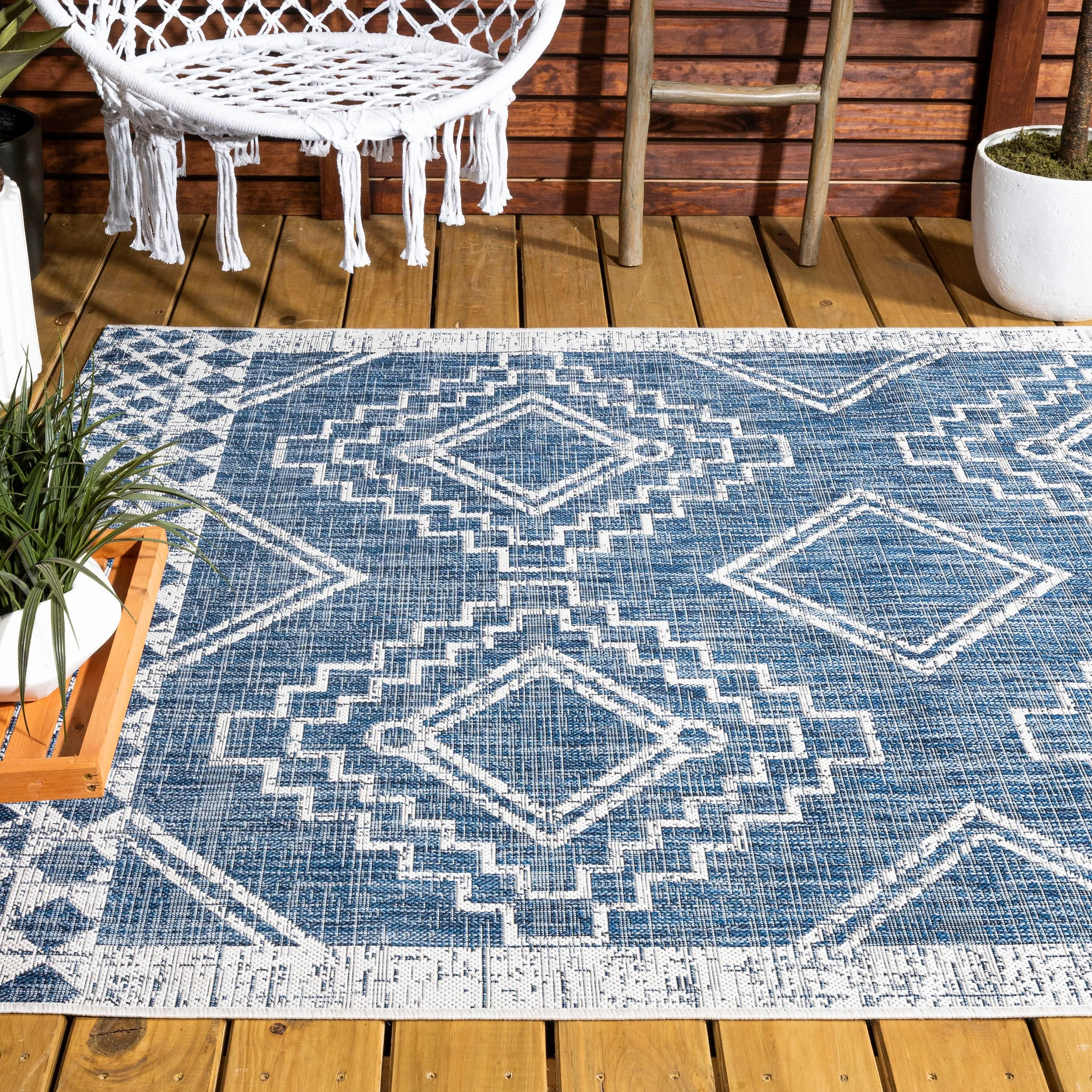 JONATHAN Y Carwa Diamond Tribal Medallion Indoor/Outdoor Area Rug