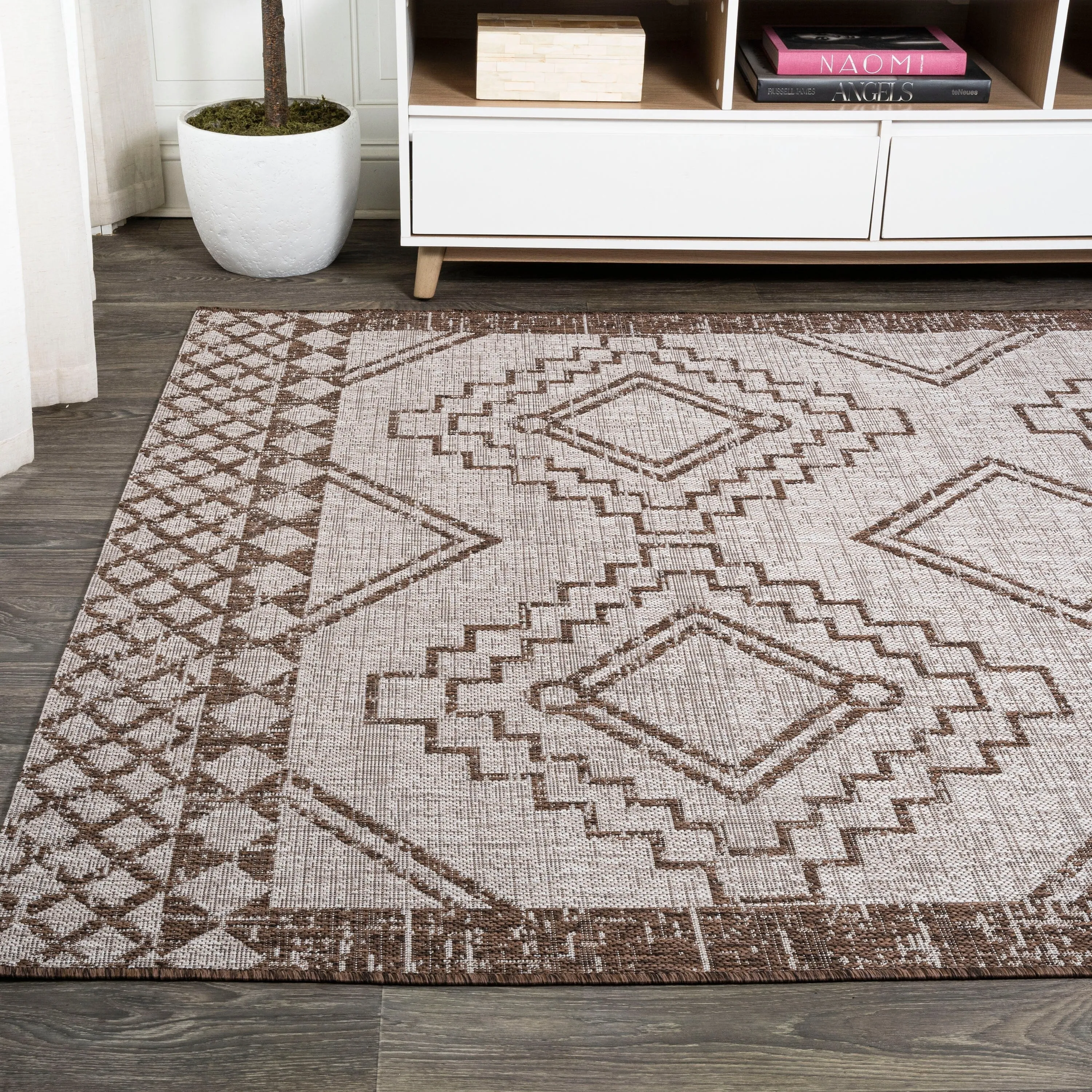 JONATHAN Y Carwa Diamond Tribal Medallion Indoor/Outdoor Area Rug