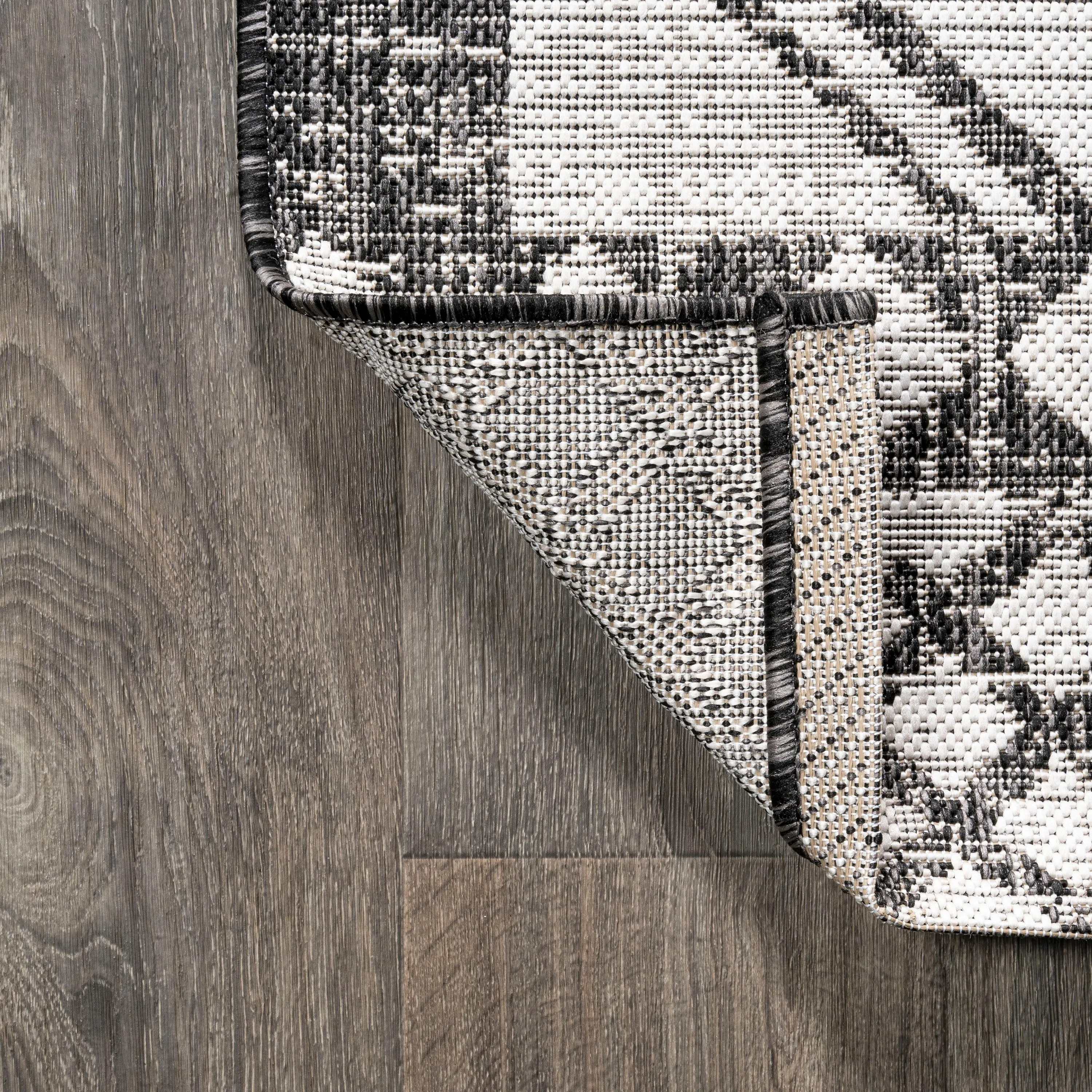 JONATHAN Y Carwa Diamond Tribal Medallion Indoor/Outdoor Area Rug