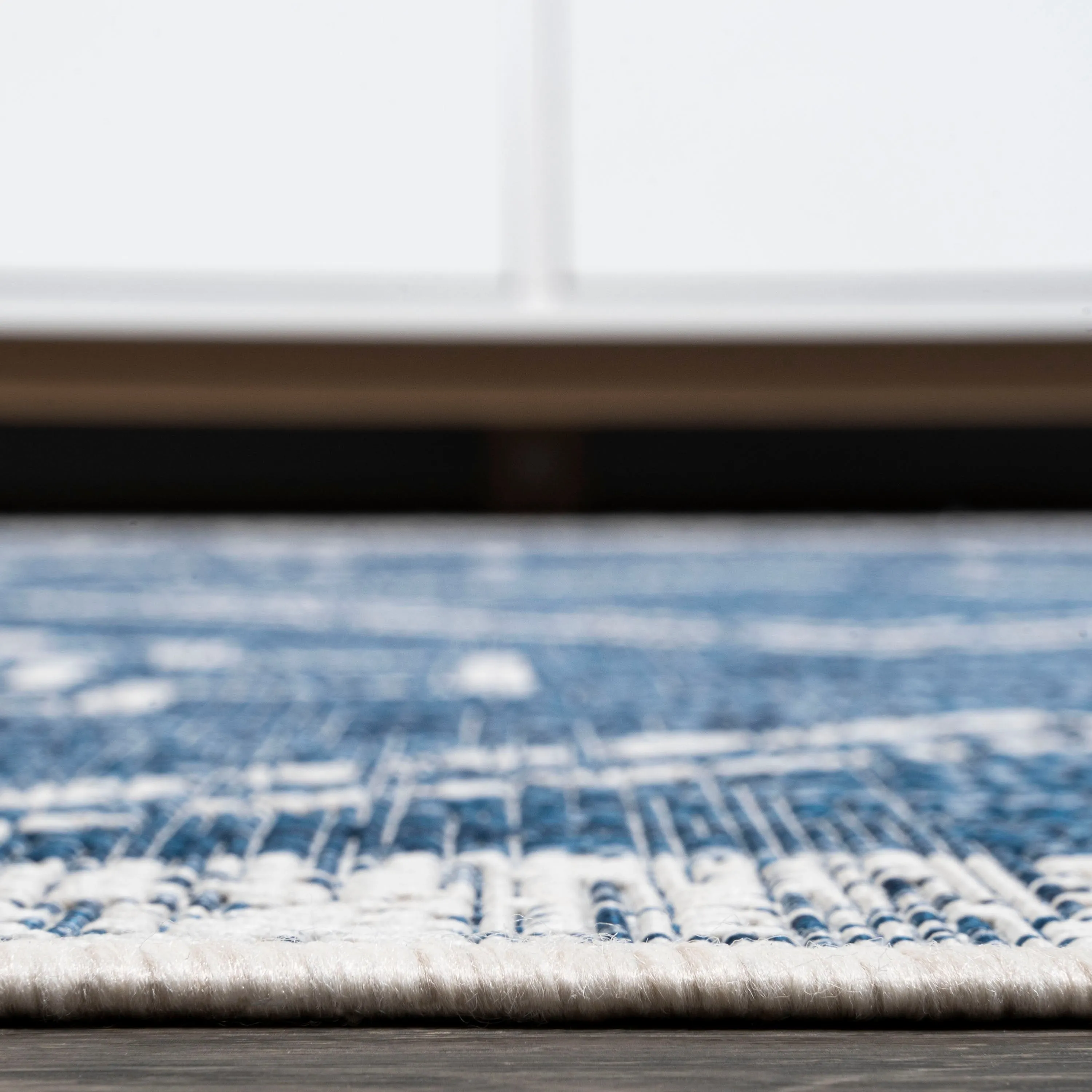 JONATHAN Y Carwa Diamond Tribal Medallion Indoor/Outdoor Area Rug