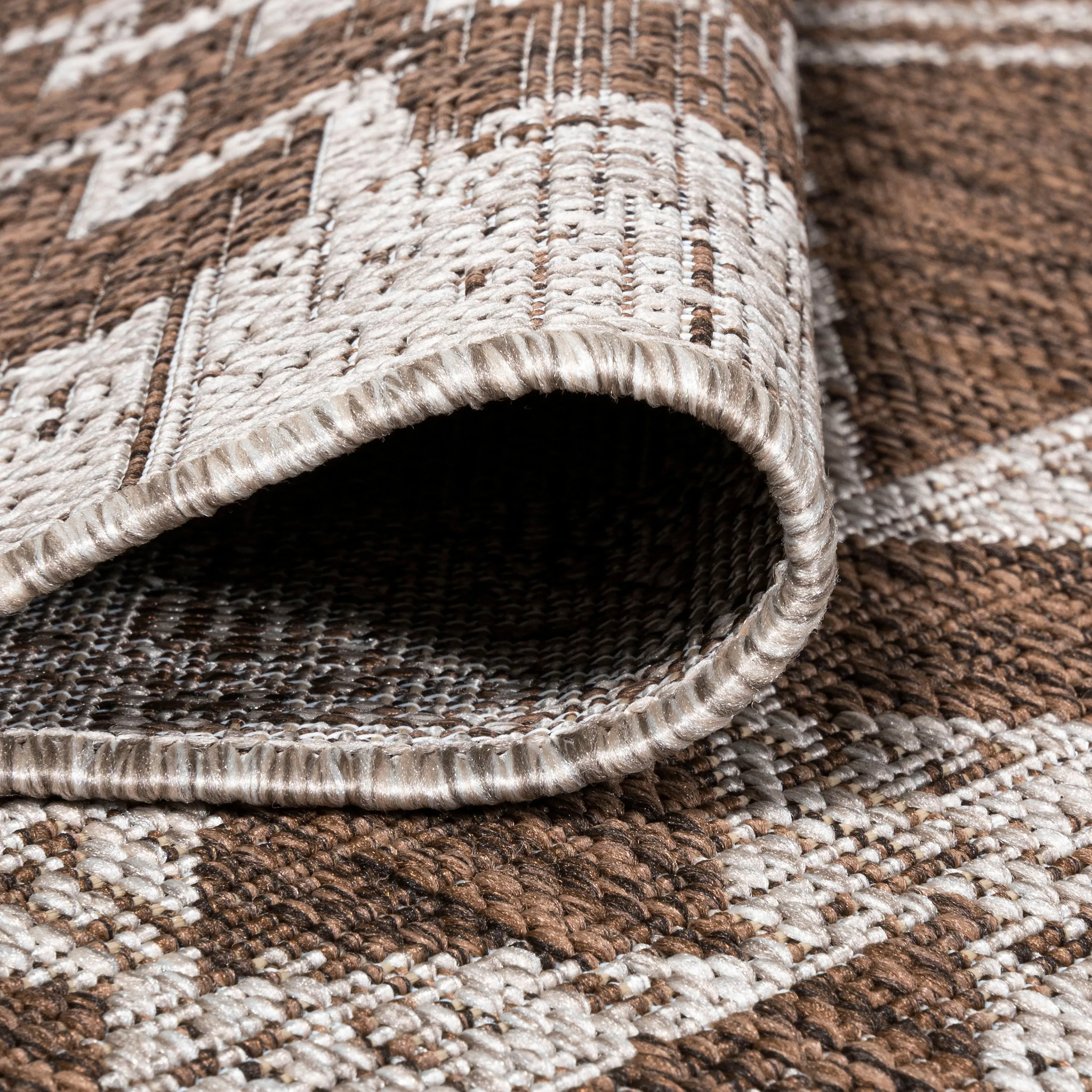 JONATHAN Y Carwa Diamond Tribal Medallion Indoor/Outdoor Area Rug