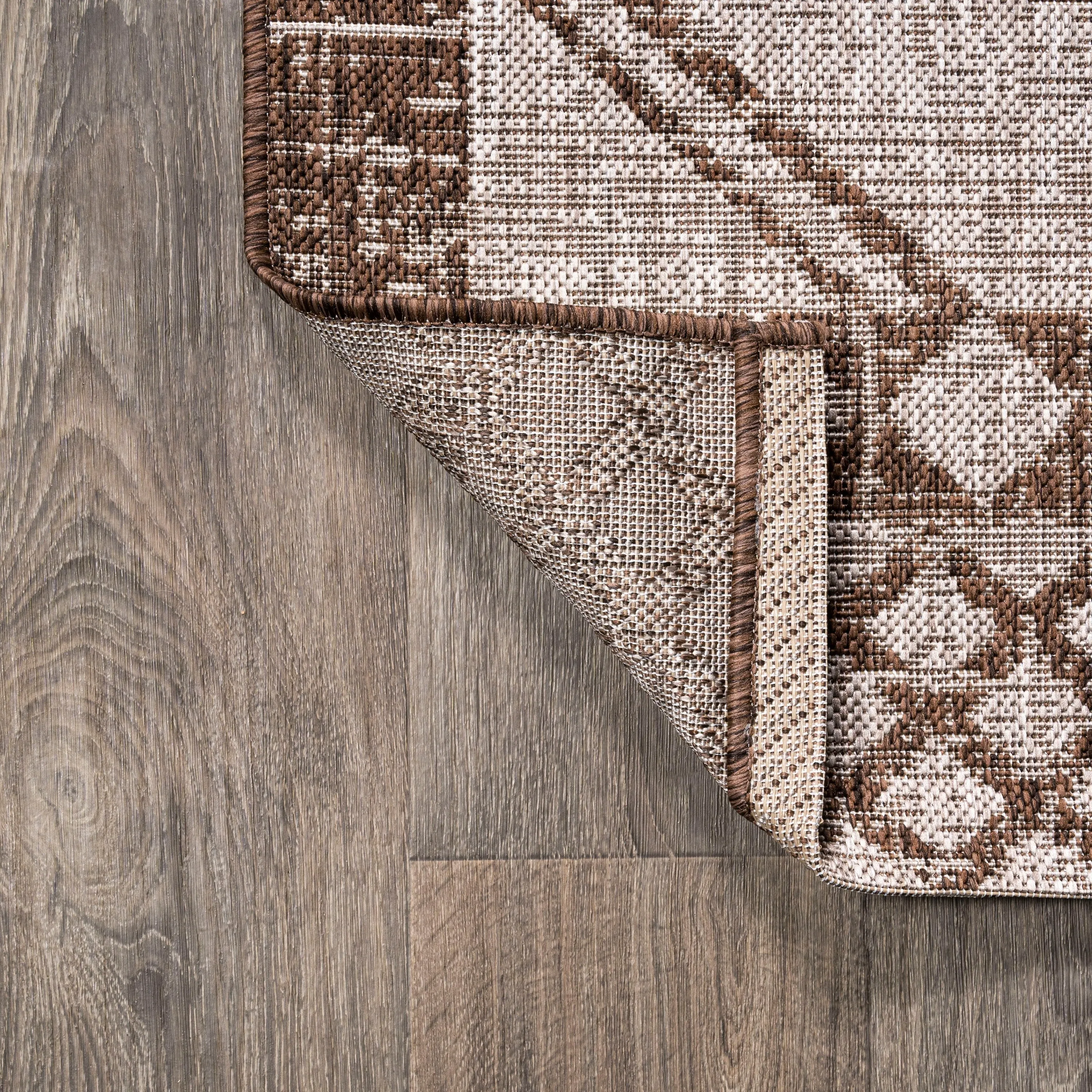 JONATHAN Y Carwa Diamond Tribal Medallion Indoor/Outdoor Area Rug