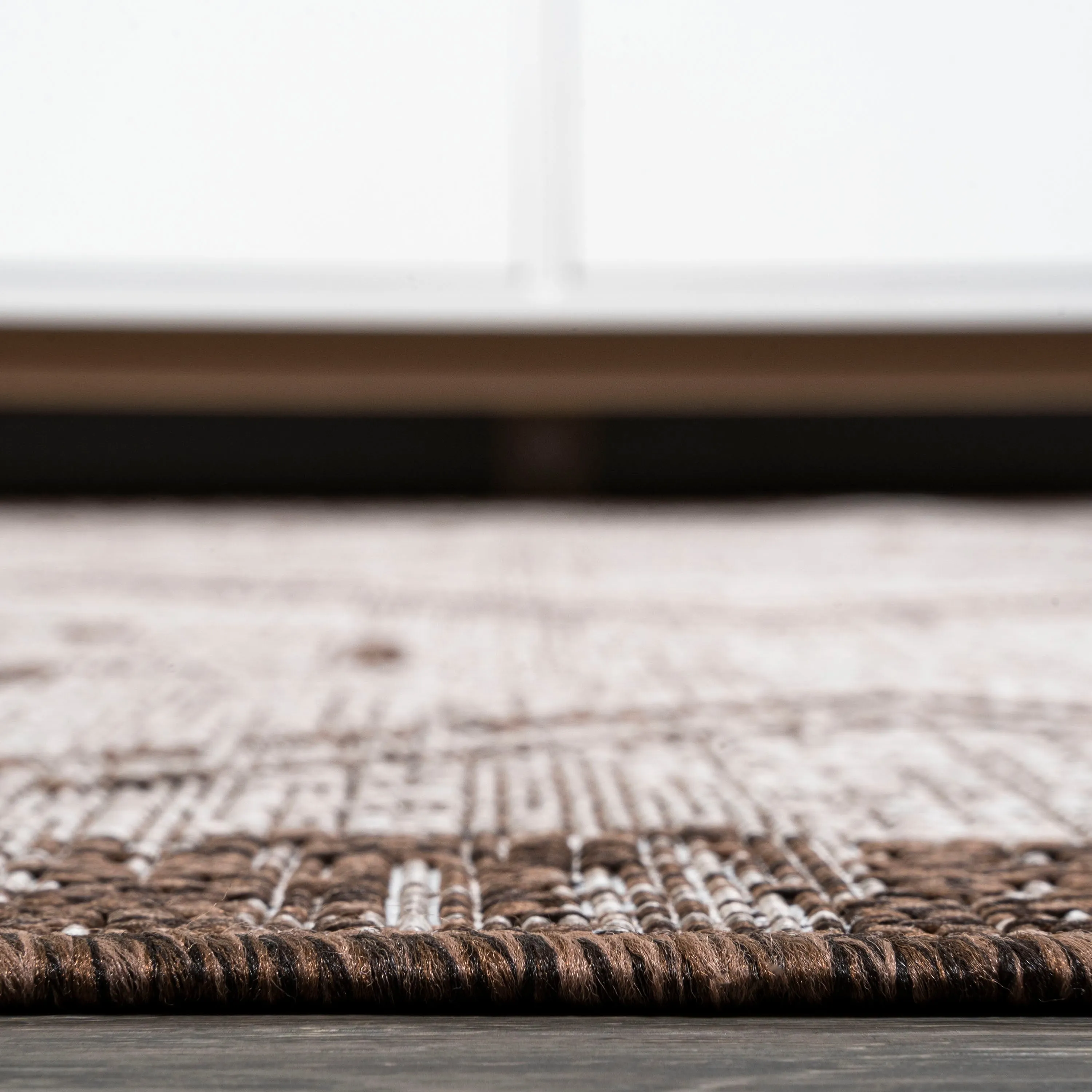 JONATHAN Y Carwa Diamond Tribal Medallion Indoor/Outdoor Area Rug