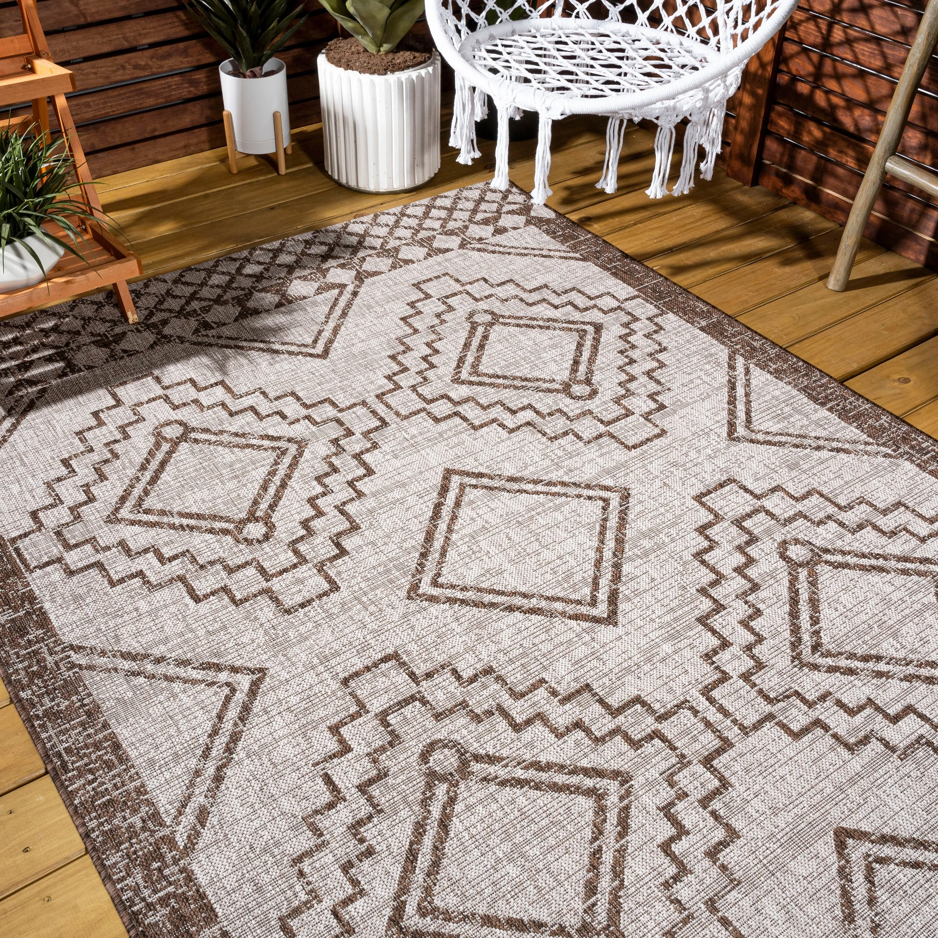 JONATHAN Y Carwa Diamond Tribal Medallion Indoor/Outdoor Area Rug