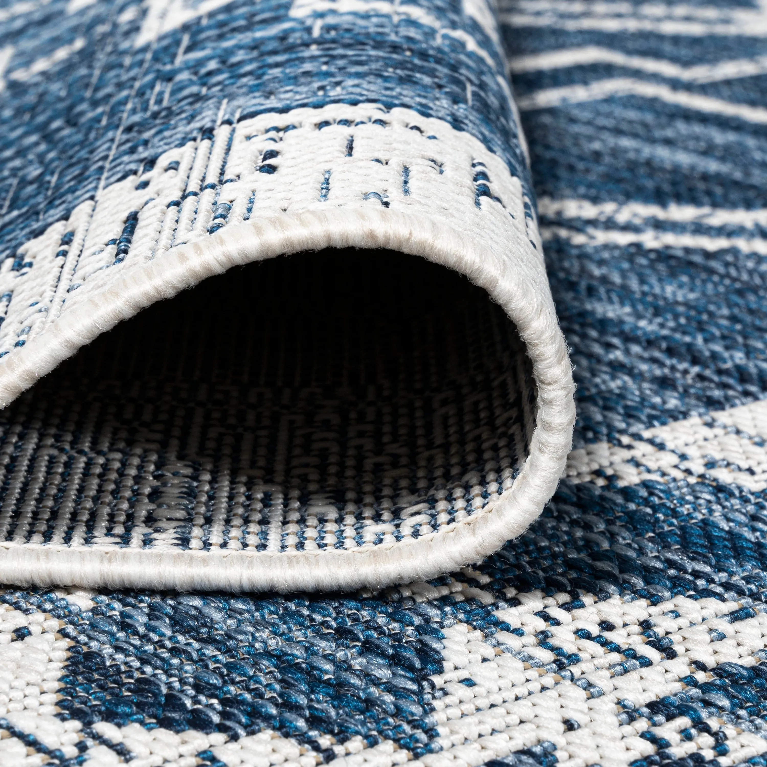 JONATHAN Y Carwa Diamond Tribal Medallion Indoor/Outdoor Area Rug
