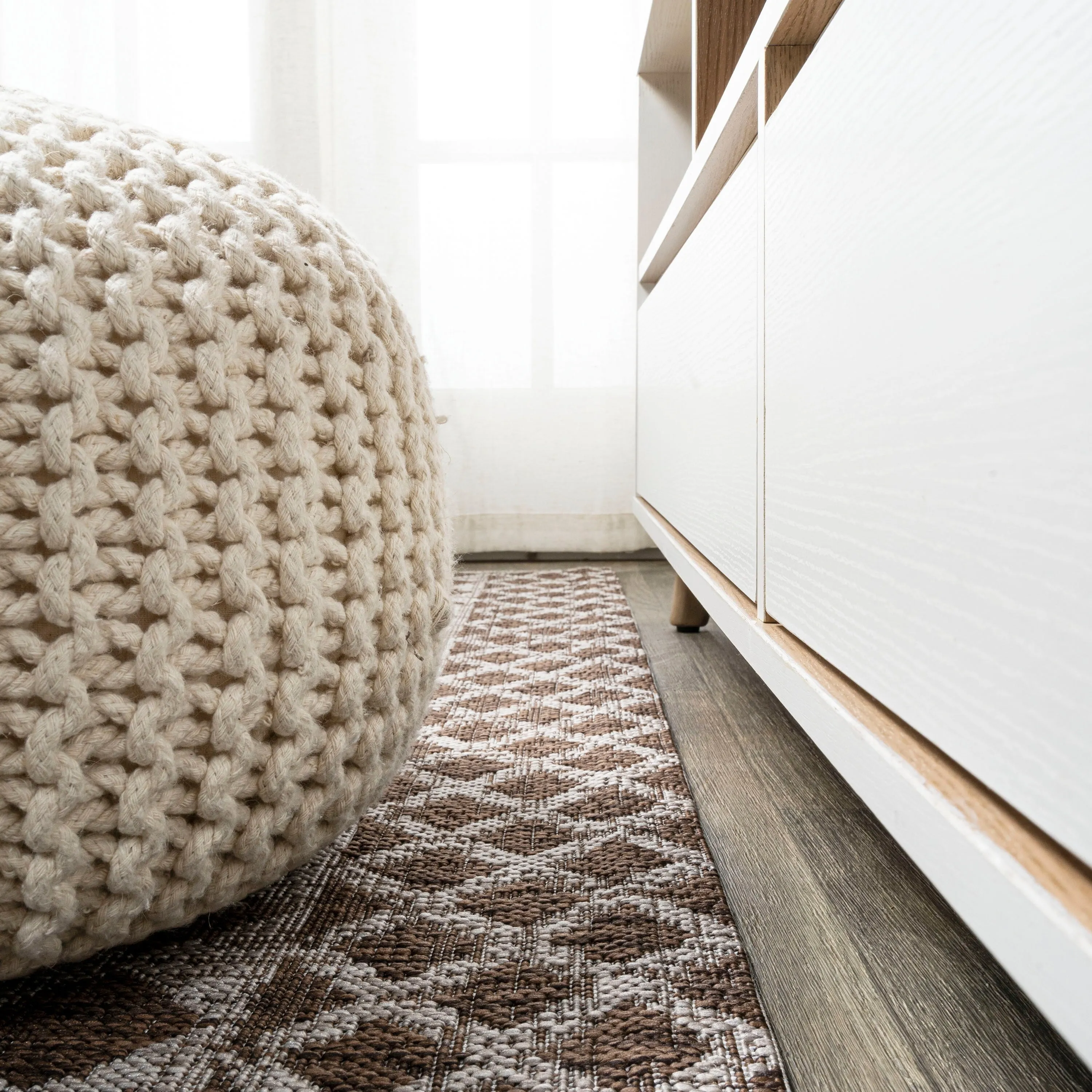 JONATHAN Y Carwa Diamond Tribal Medallion Indoor/Outdoor Area Rug