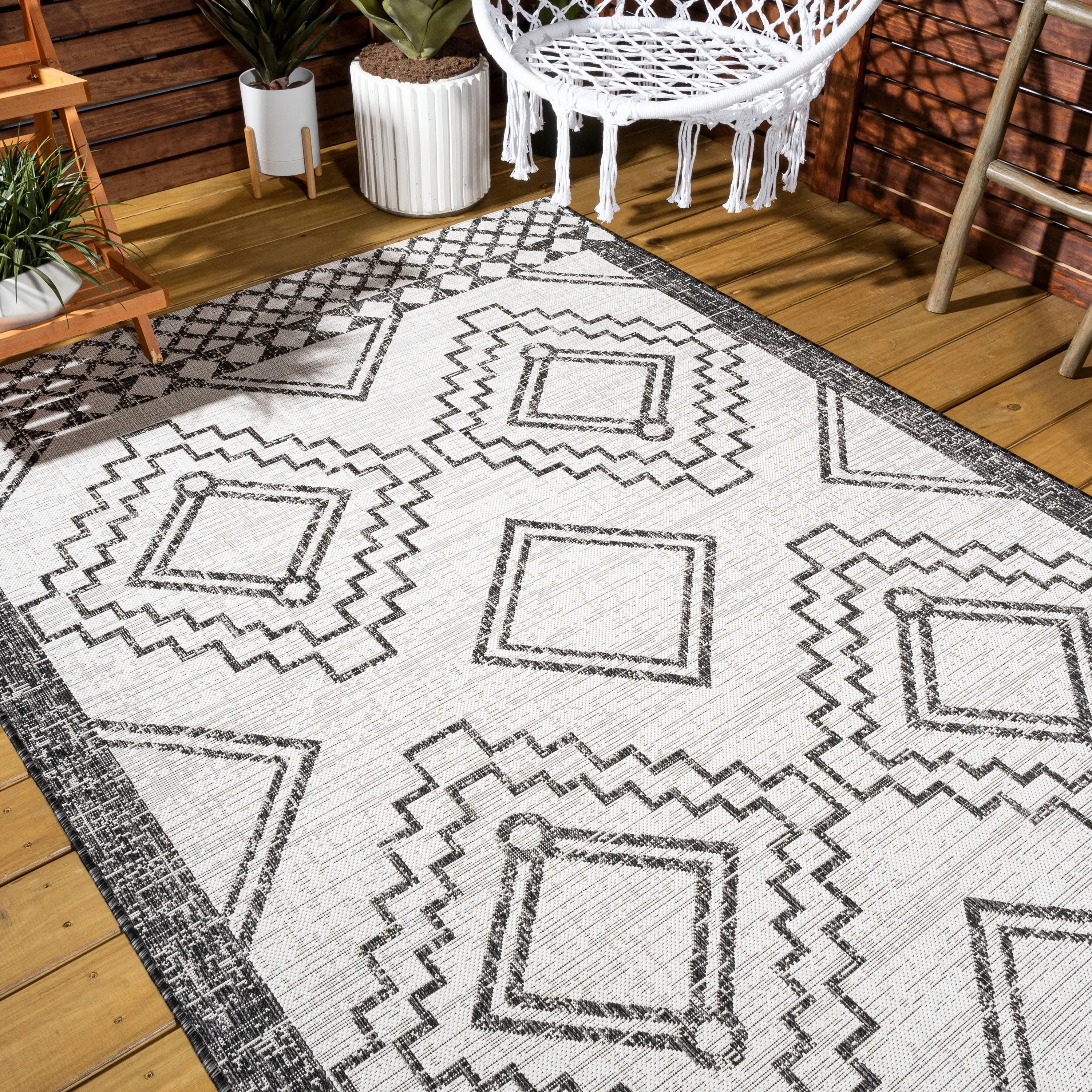 JONATHAN Y Carwa Diamond Tribal Medallion Indoor/Outdoor Area Rug