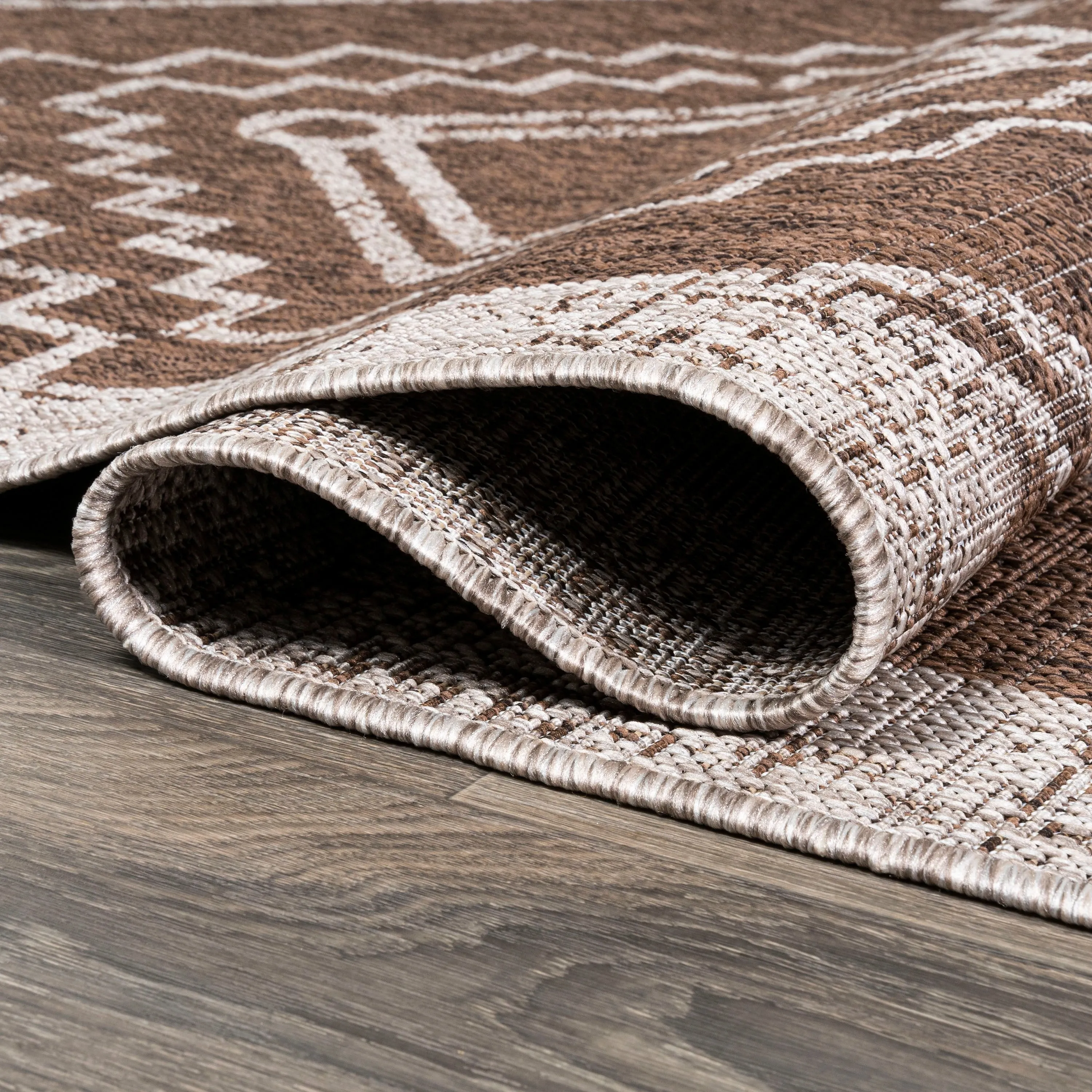 JONATHAN Y Carwa Diamond Tribal Medallion Indoor/Outdoor Area Rug