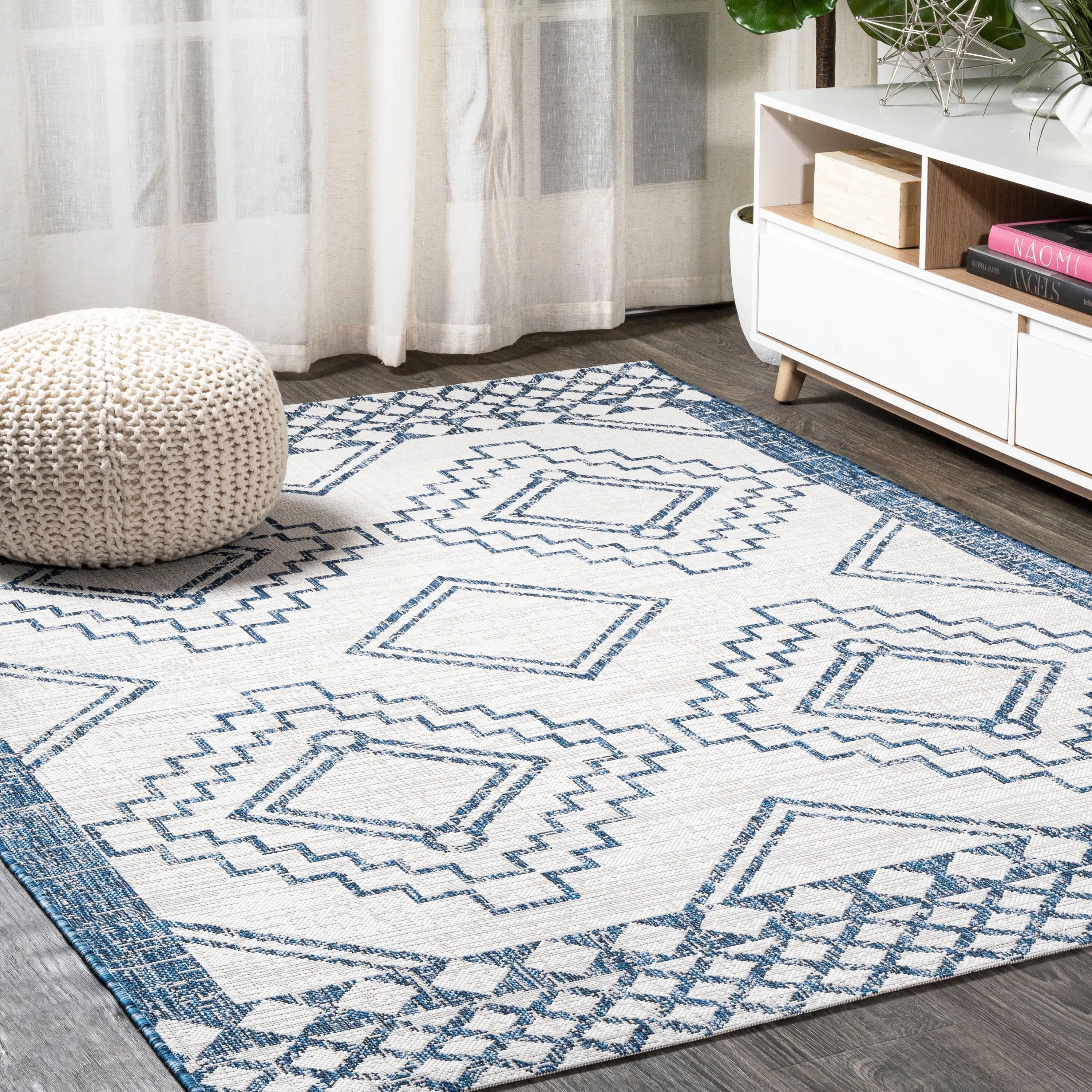 JONATHAN Y Carwa Diamond Tribal Medallion Indoor/Outdoor Area Rug