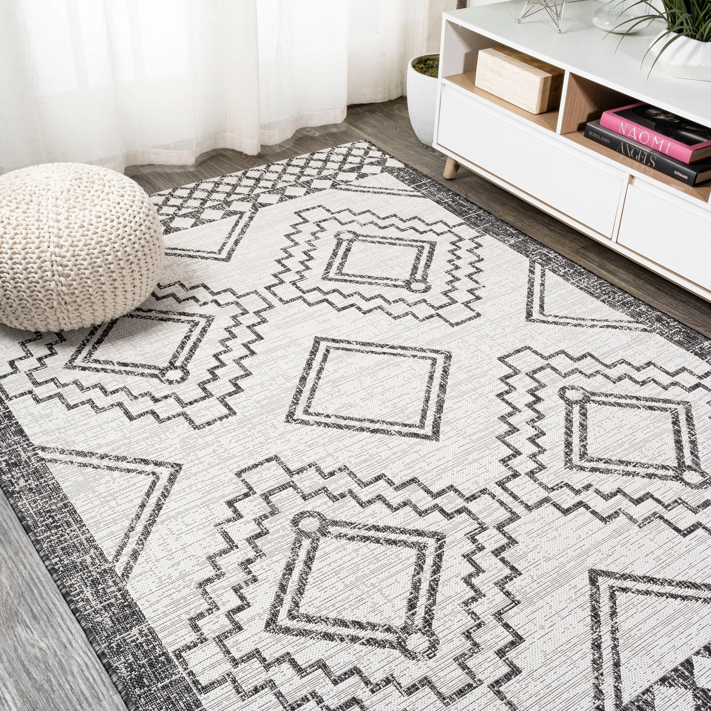 JONATHAN Y Carwa Diamond Tribal Medallion Indoor/Outdoor Area Rug