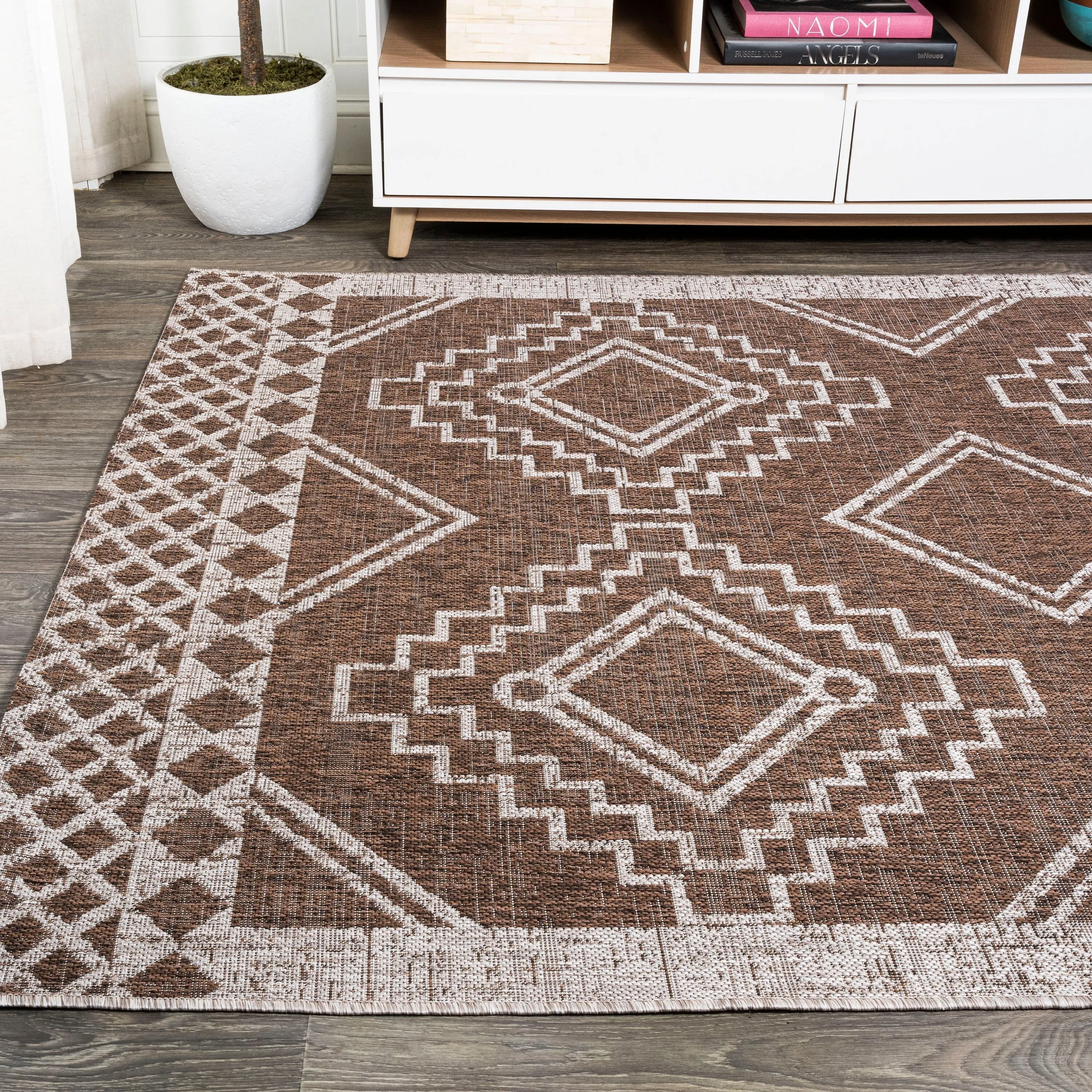 JONATHAN Y Carwa Diamond Tribal Medallion Indoor/Outdoor Area Rug