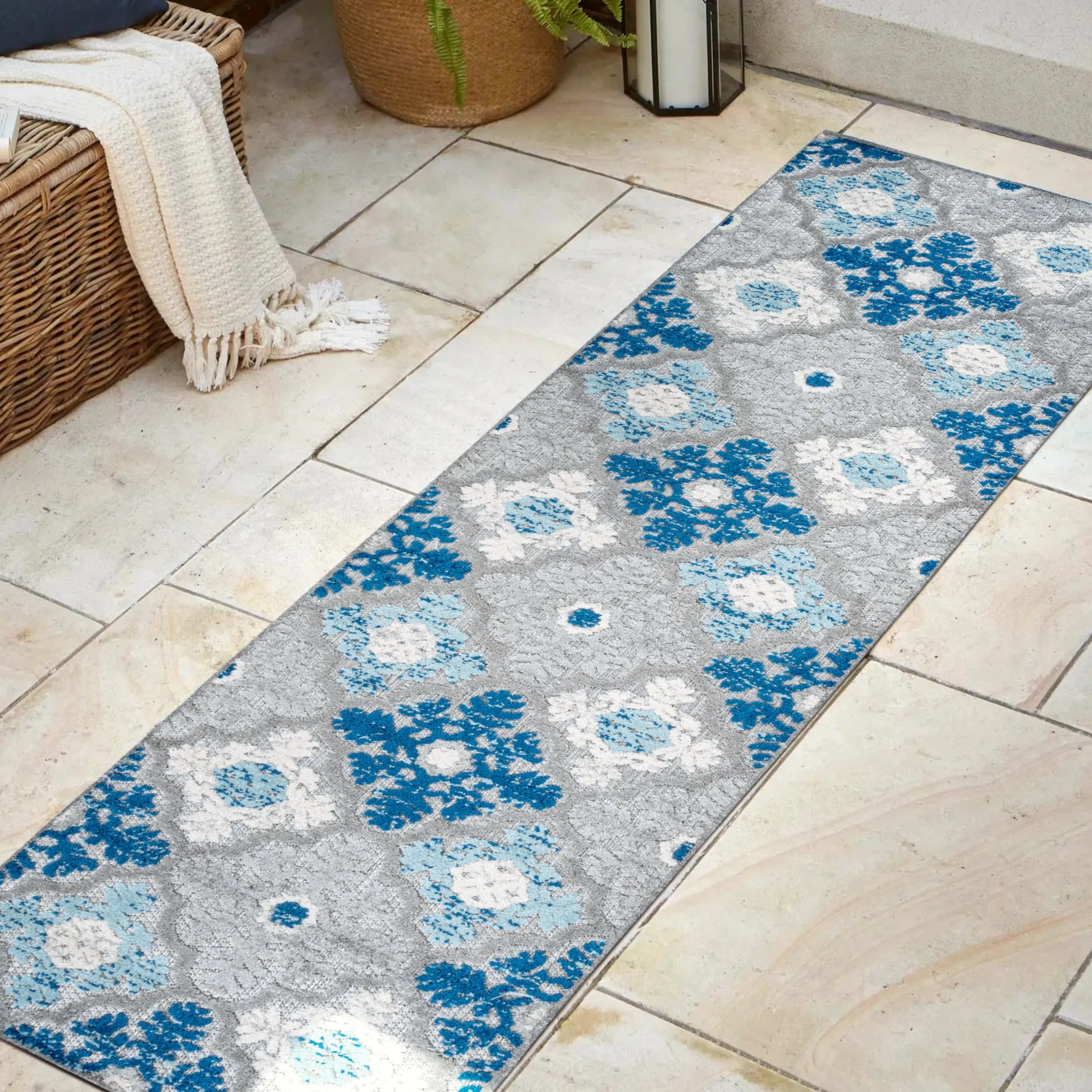 JONATHAN Y Circus Ornate Ogee Trellis High-Low Indoor/Outdoor Area Rug
