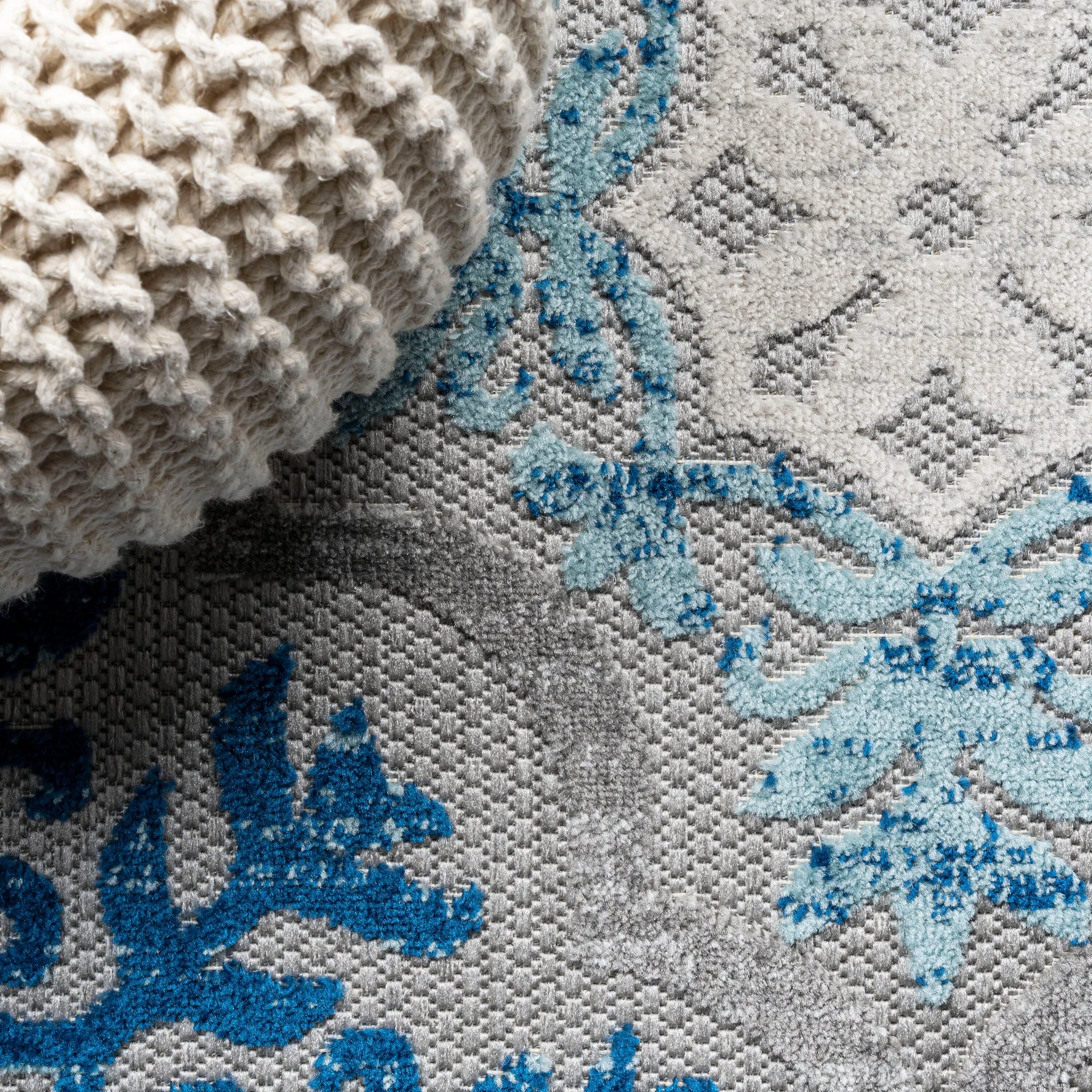 JONATHAN Y Circus Ornate Ogee Trellis High-Low Indoor/Outdoor Area Rug